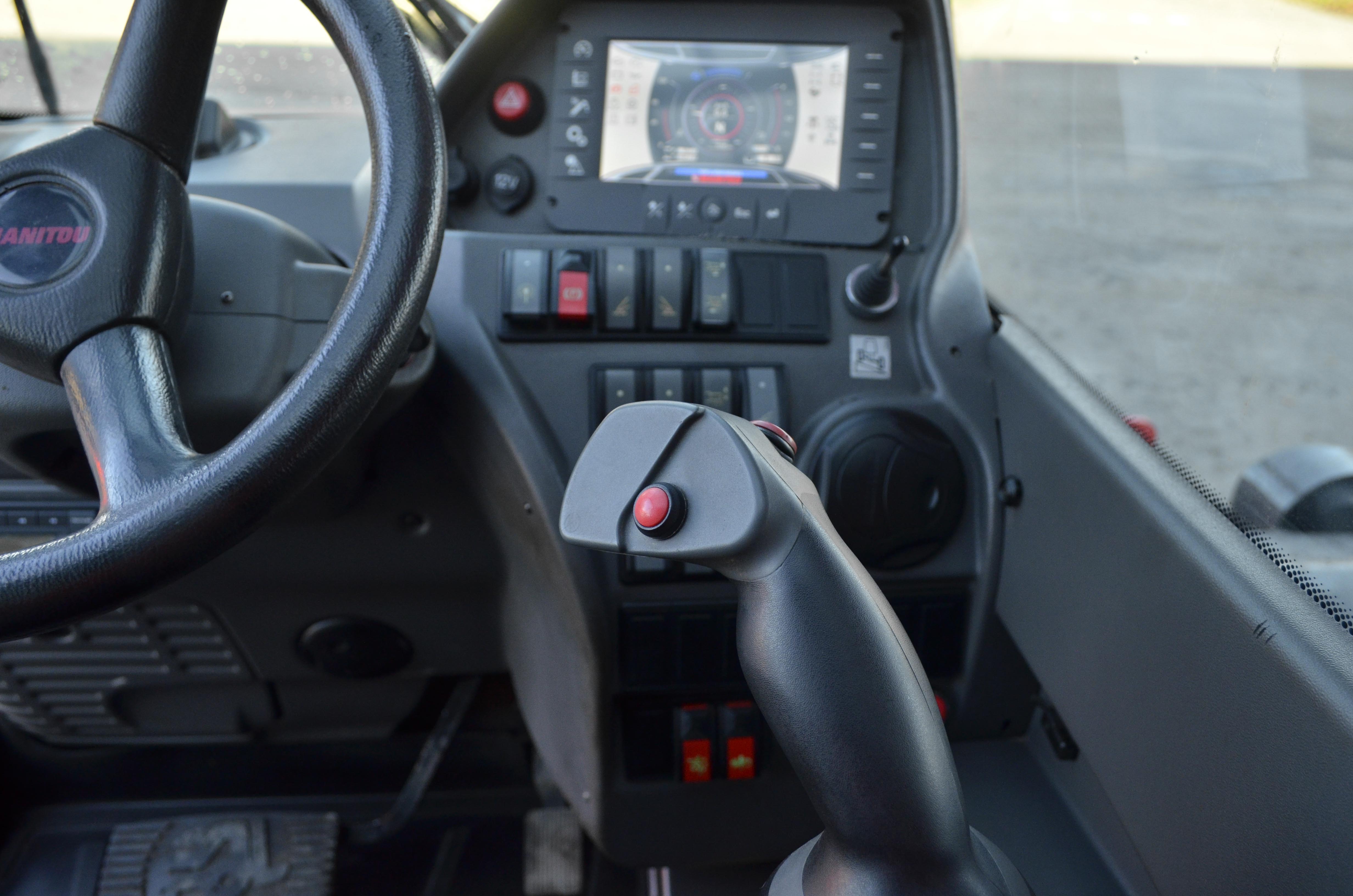 Manitou - Telehandlers - MRT 2550 PRIV+ ST4 S2 - Product image