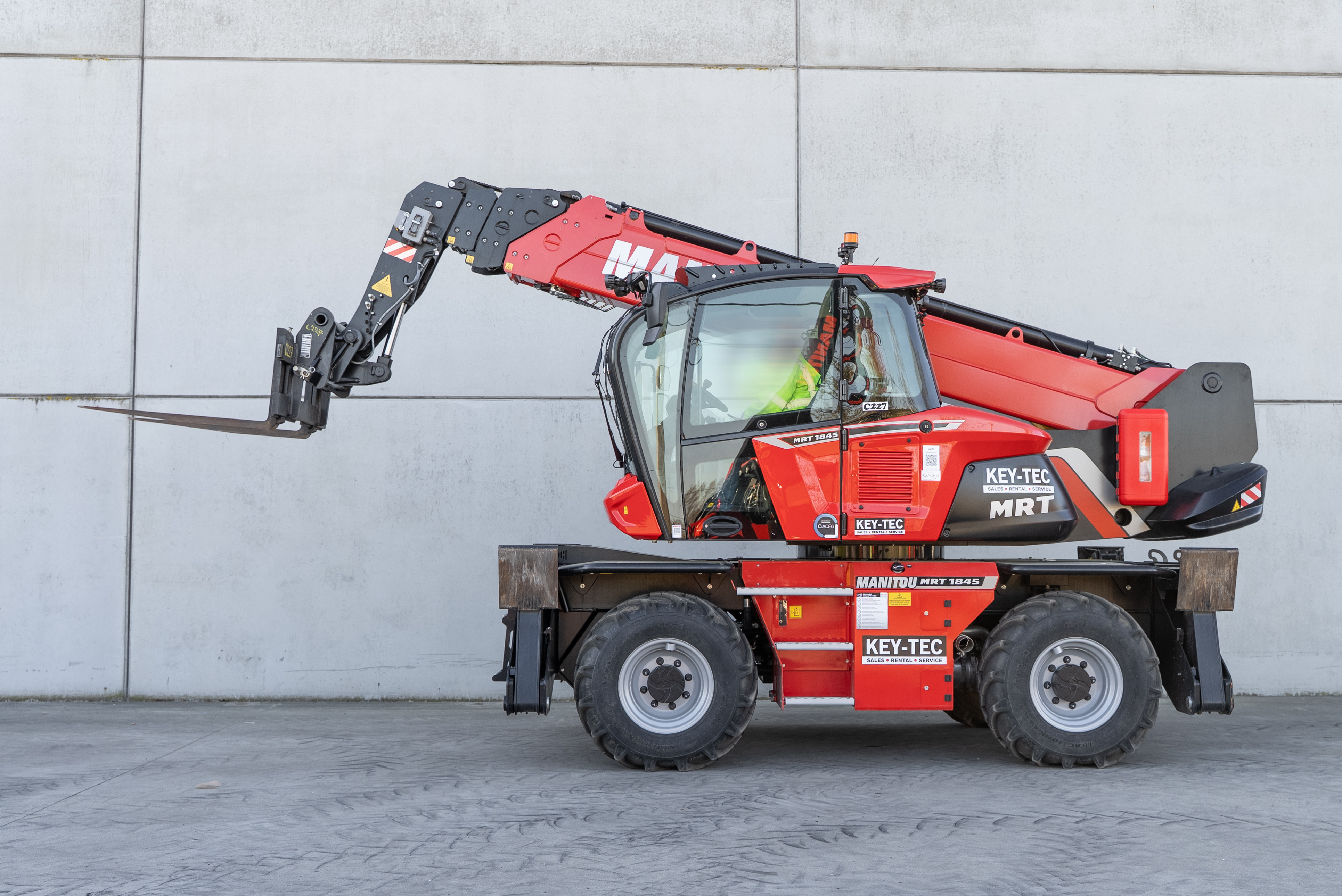 Manitou - Verreikers - MRT 1845 360 115D ST5 S1 - Zijaanzicht