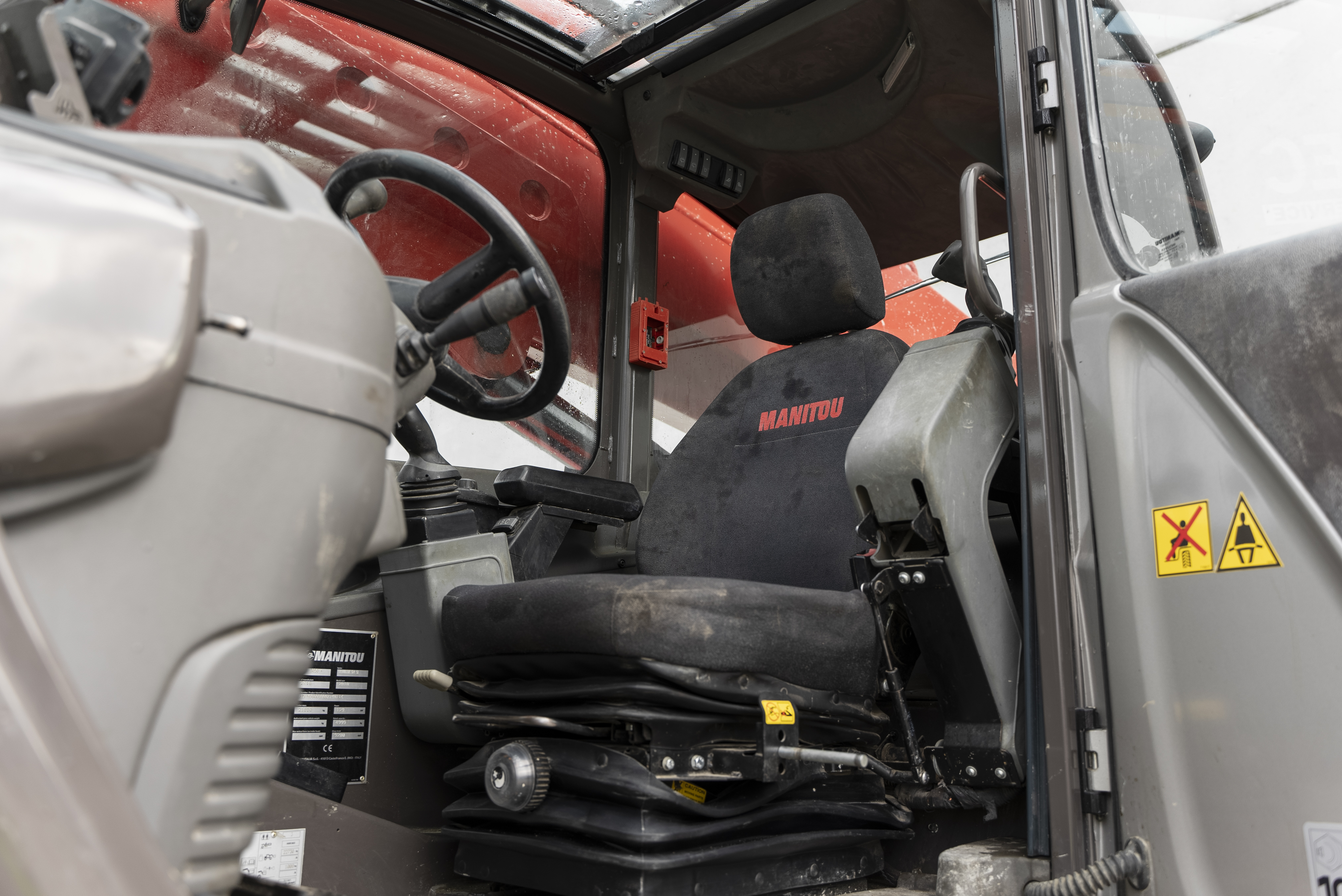 Manitou - Télescopiques - MRT 3050 PRIV+ ST4 S1 - Intérieur arrière