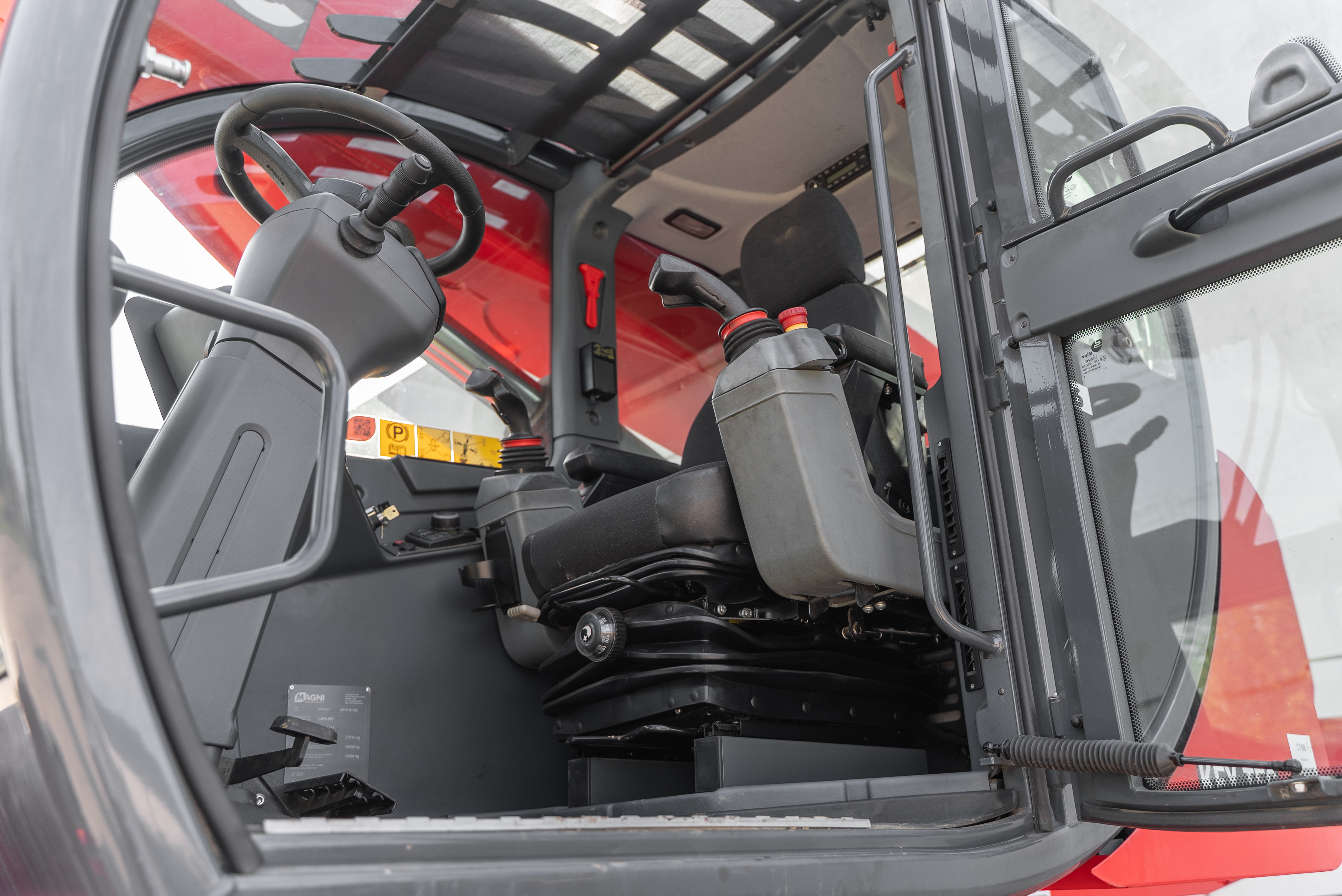 RTH 6.30 - Interior back