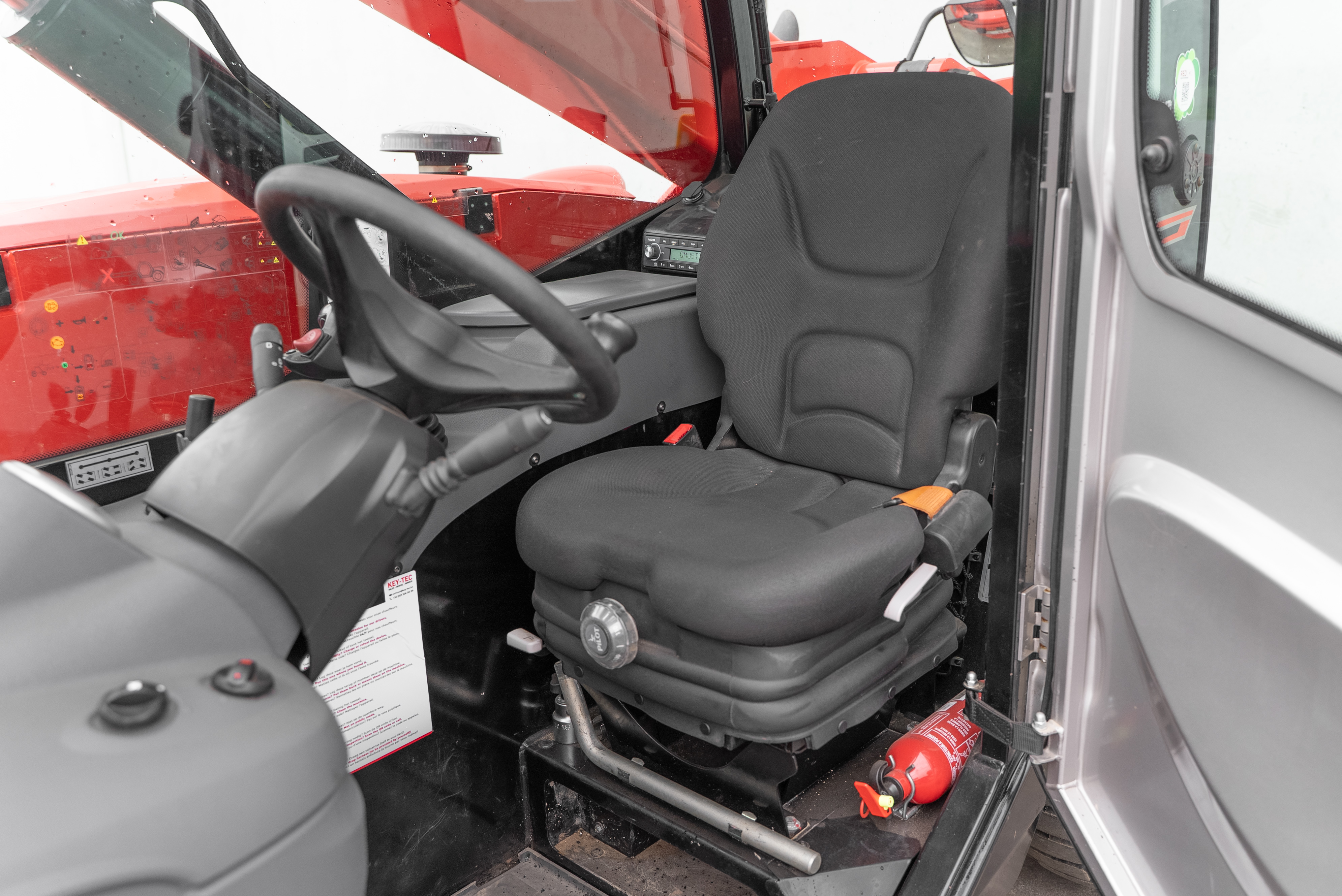 MT 625 H COMFORT 75K ST5 S1 - Interior back