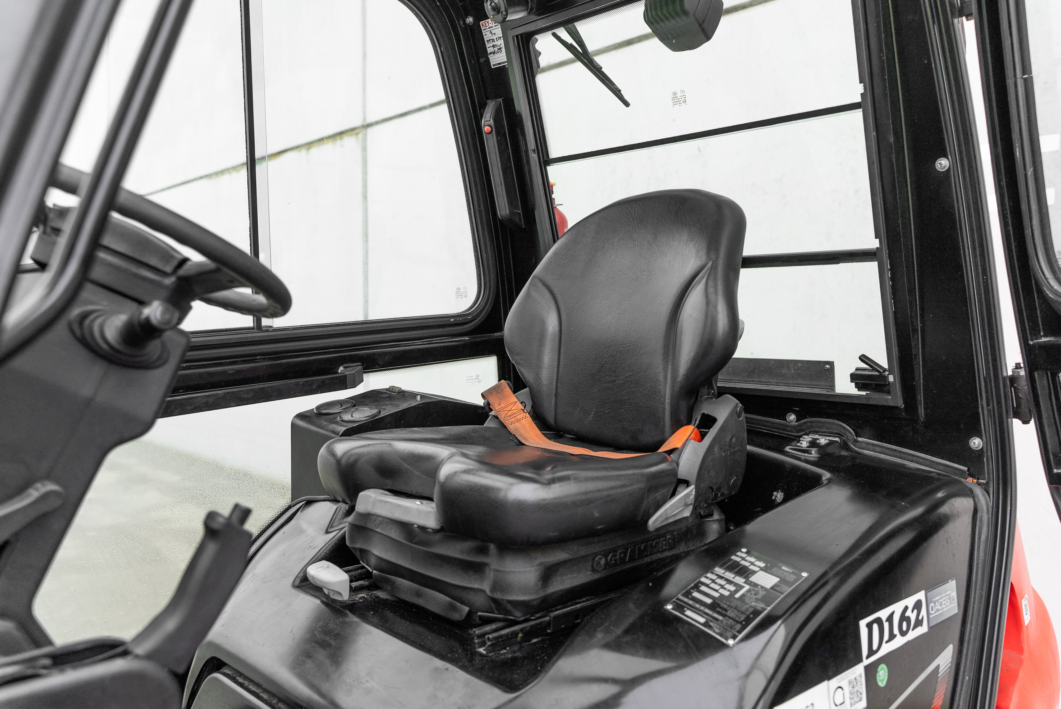 Manitou - Forklifts - MI 25 D K ST5 S1 - Interior back