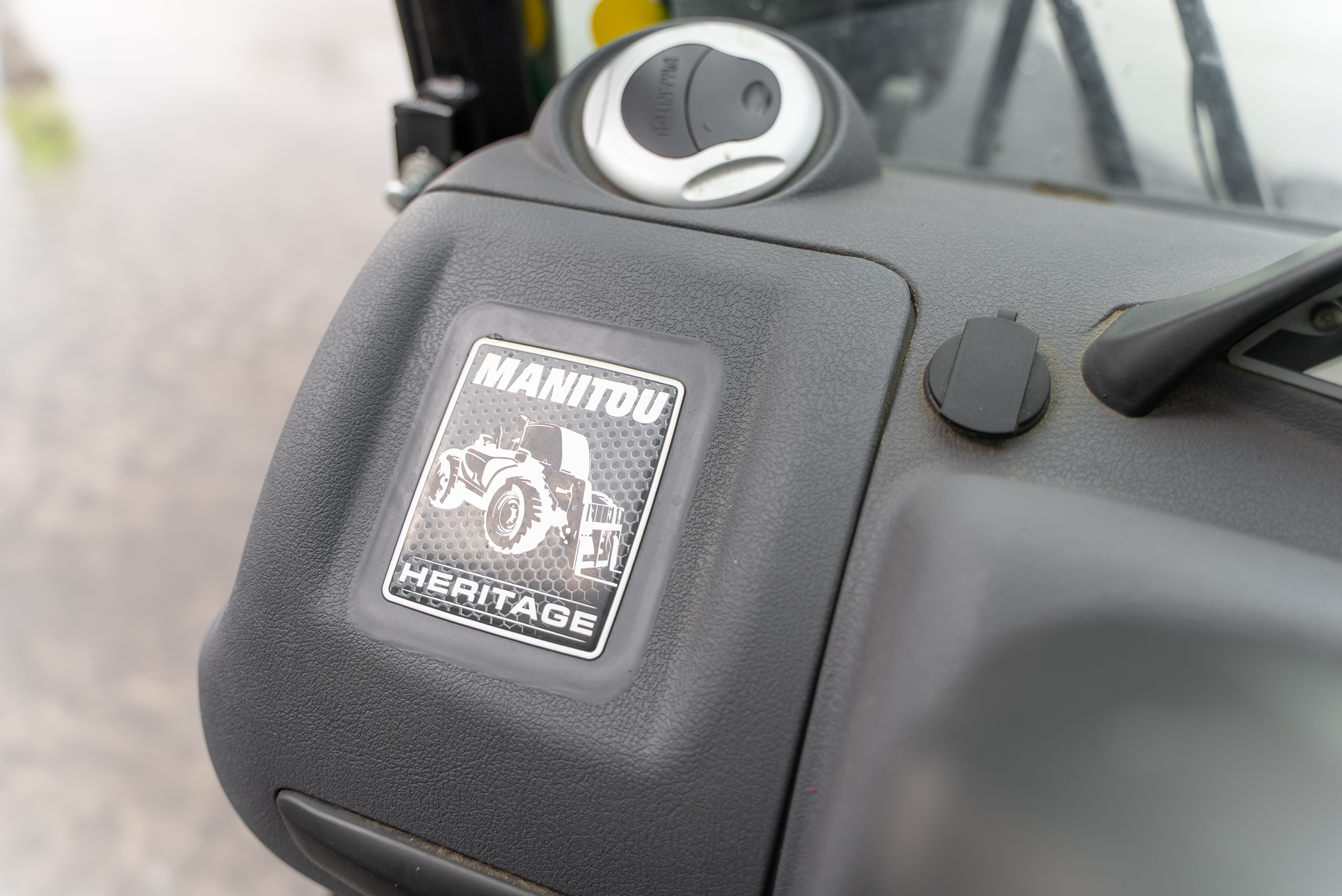 Manitou - Telehandlers - MT 1033 EASY 75D ST5 S1 - Product image