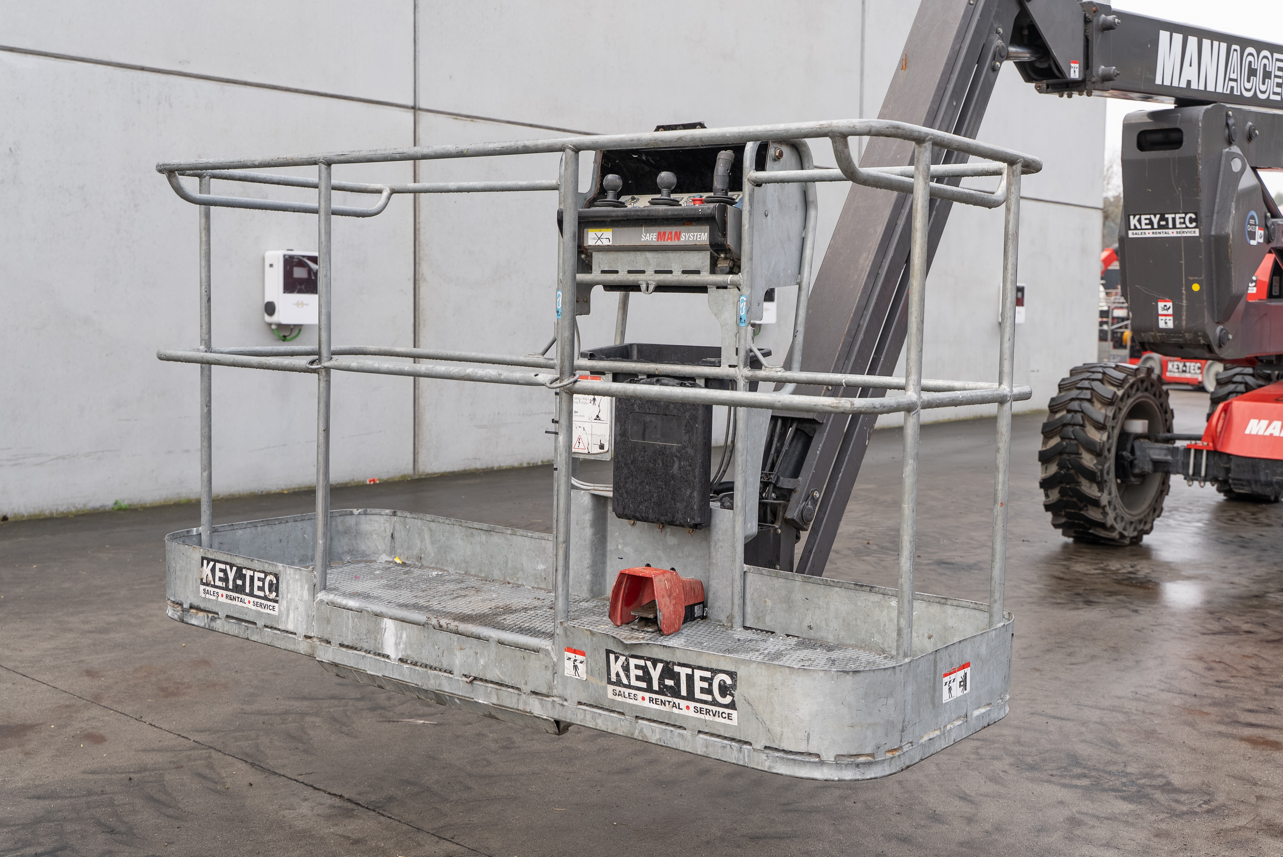 Manitou - Aerial platforms - ATJ 200 RC - Interior back