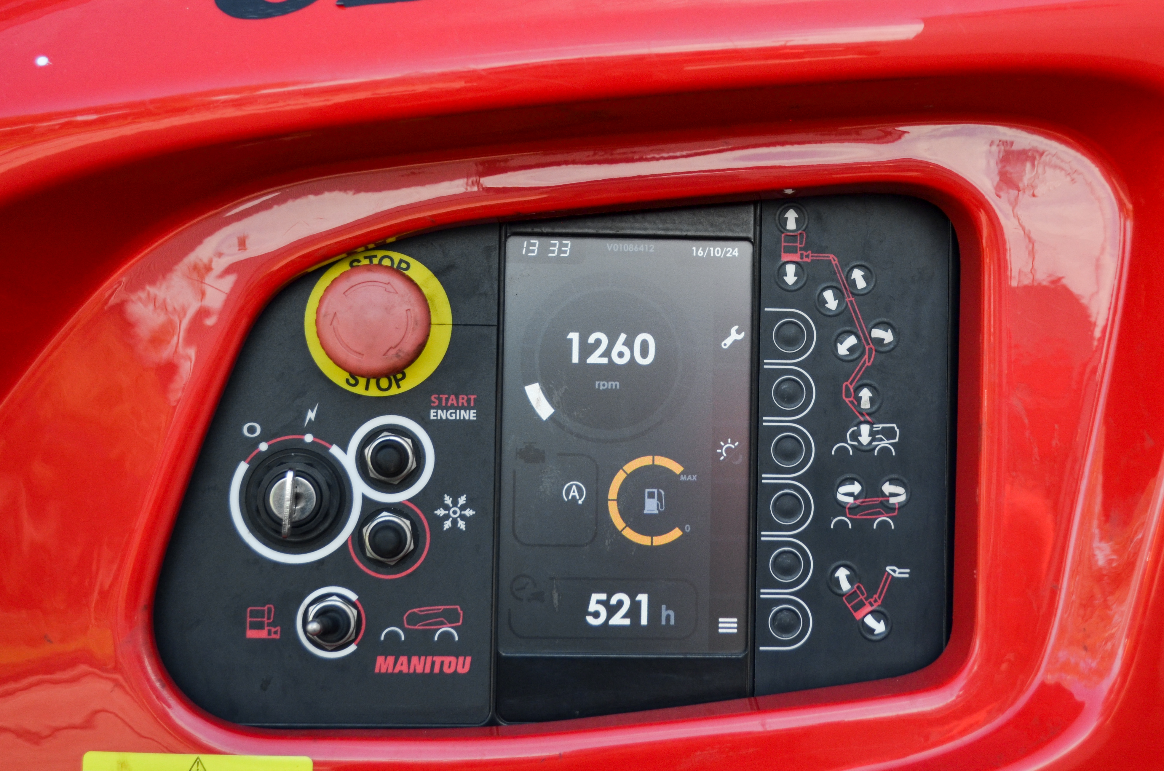 ATJ 160 RC 4RD ST5 S2 - Hours / Display