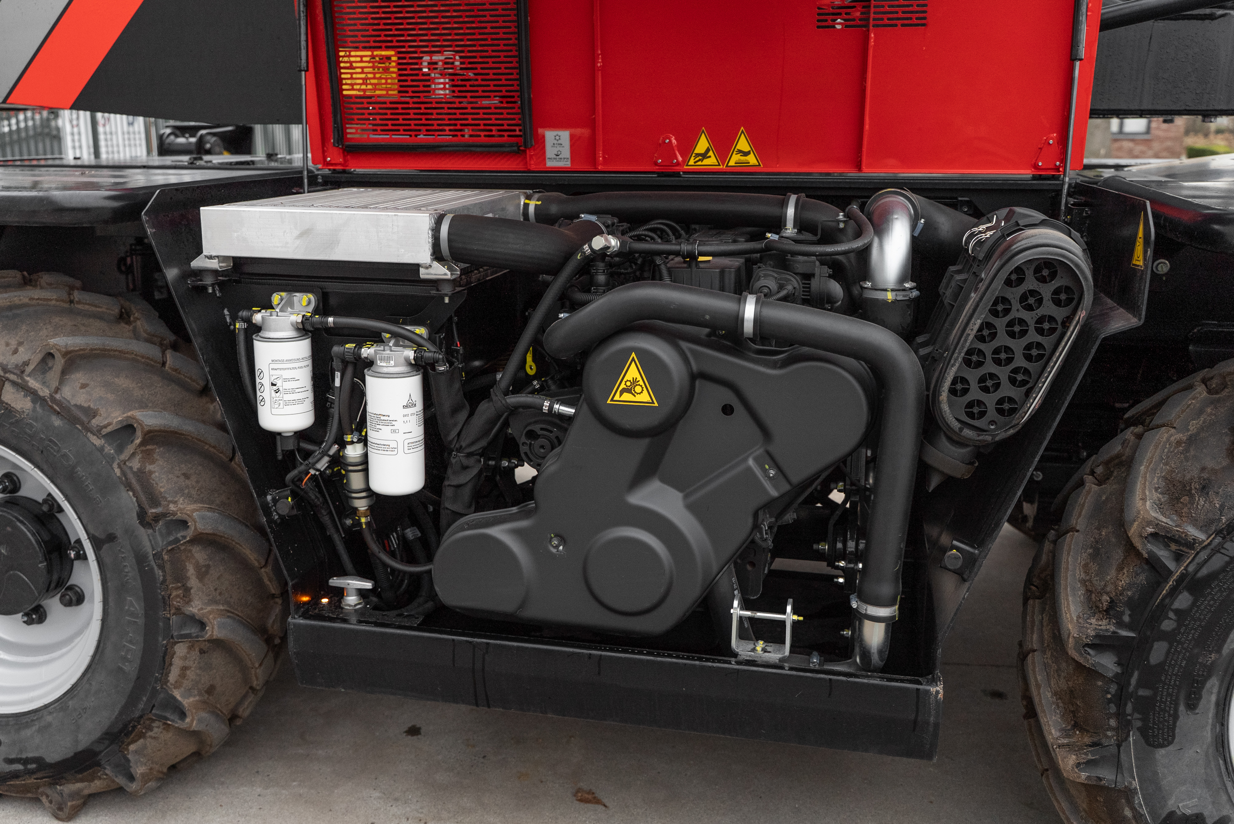 MRT 1845 360 115D ST5 S1 - Engine