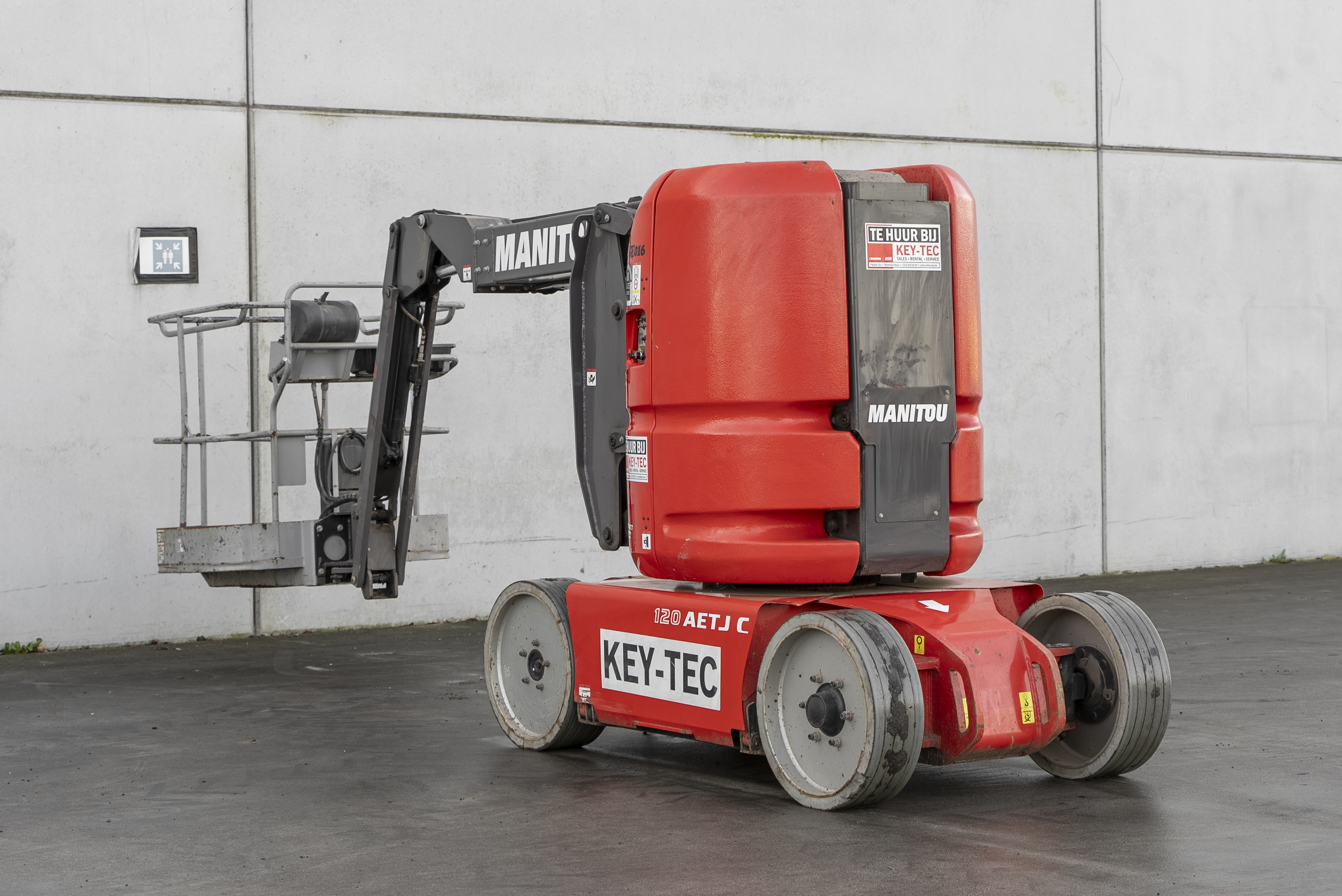 AETJ 120 COMPACT 2 - Back left