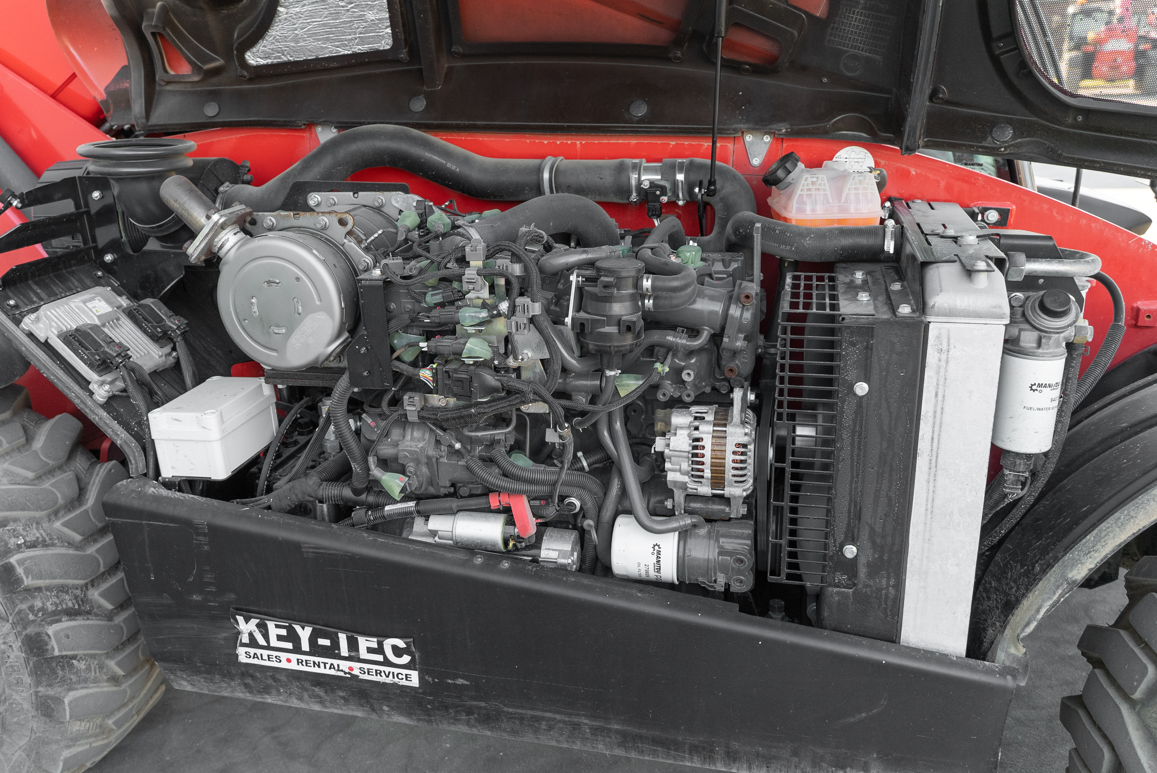 MT 625 H COMFORT 75K ST5 S1 - Engine