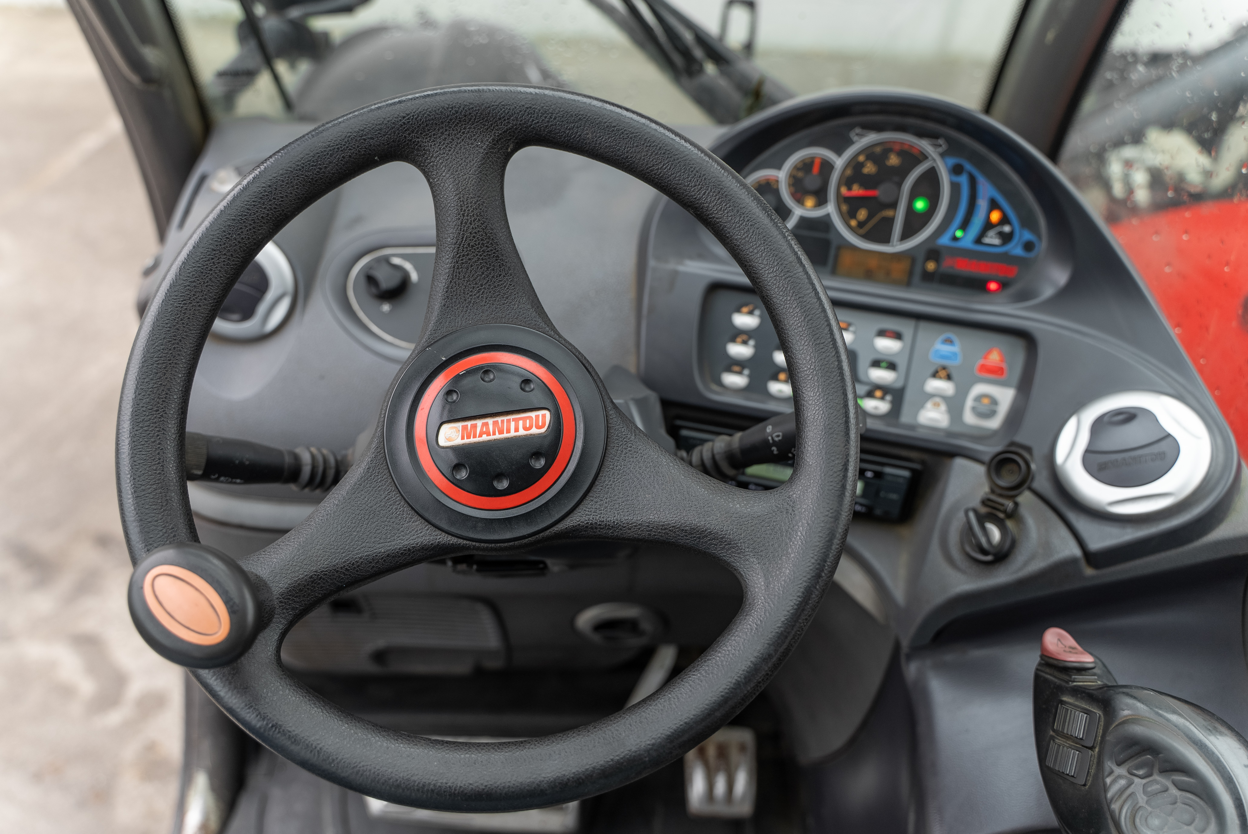 MT 1135 EASY 75D ST3B S1 - Interior front