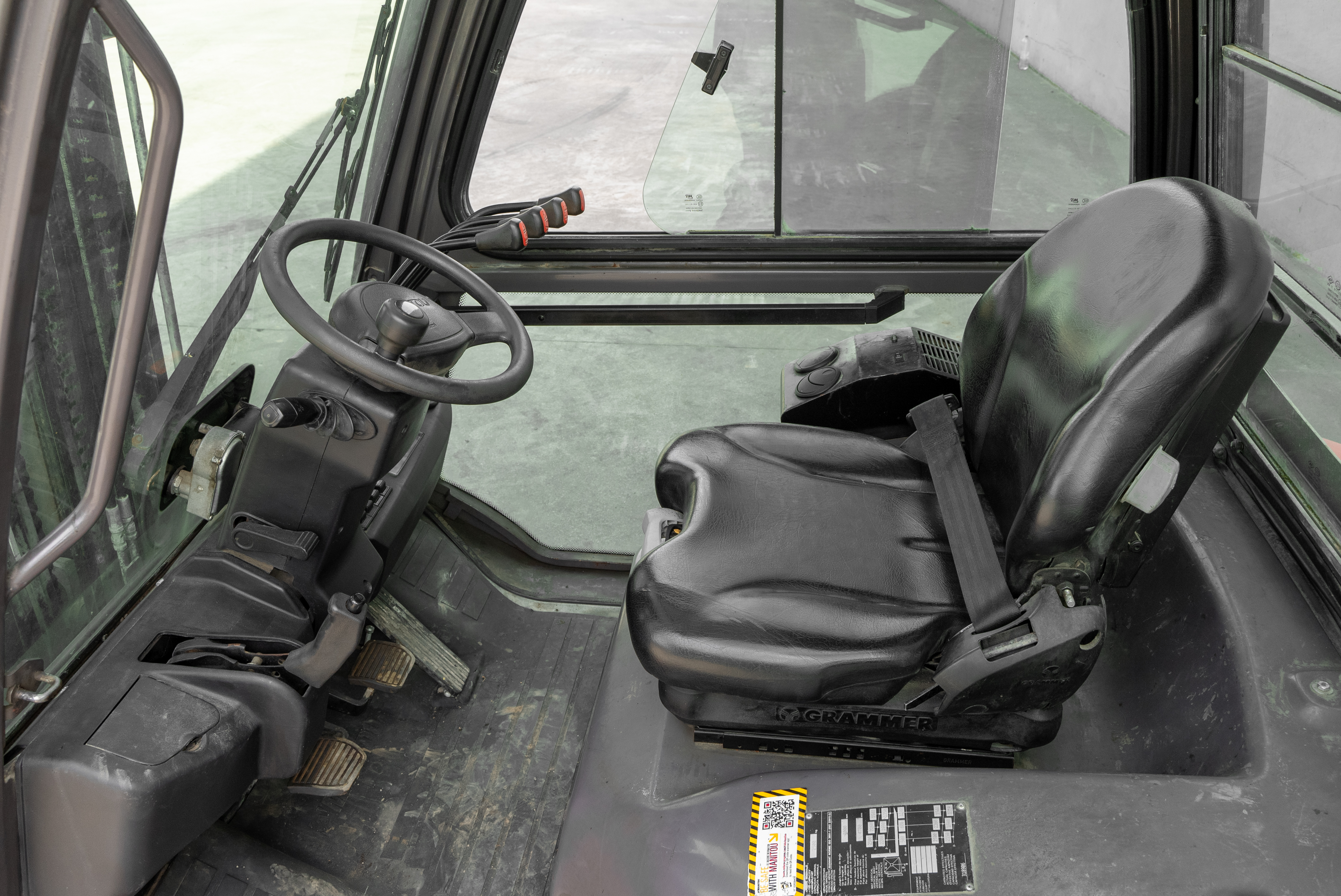 Manitou - Chariots élévateurs - MI 25 D Y E3 S3 - Intérieur arrière