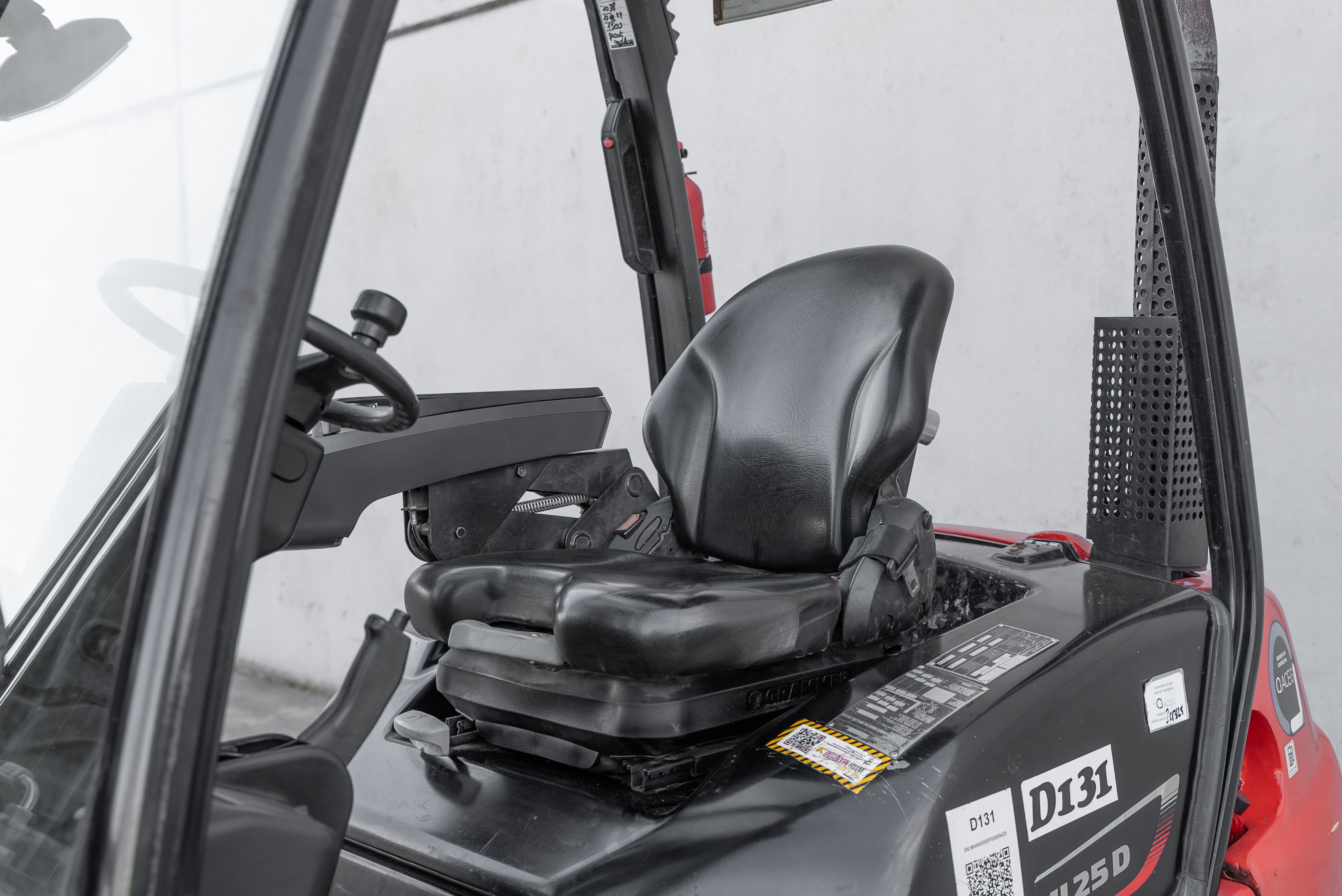 MI 25 D K ST5 S1 - Interior back