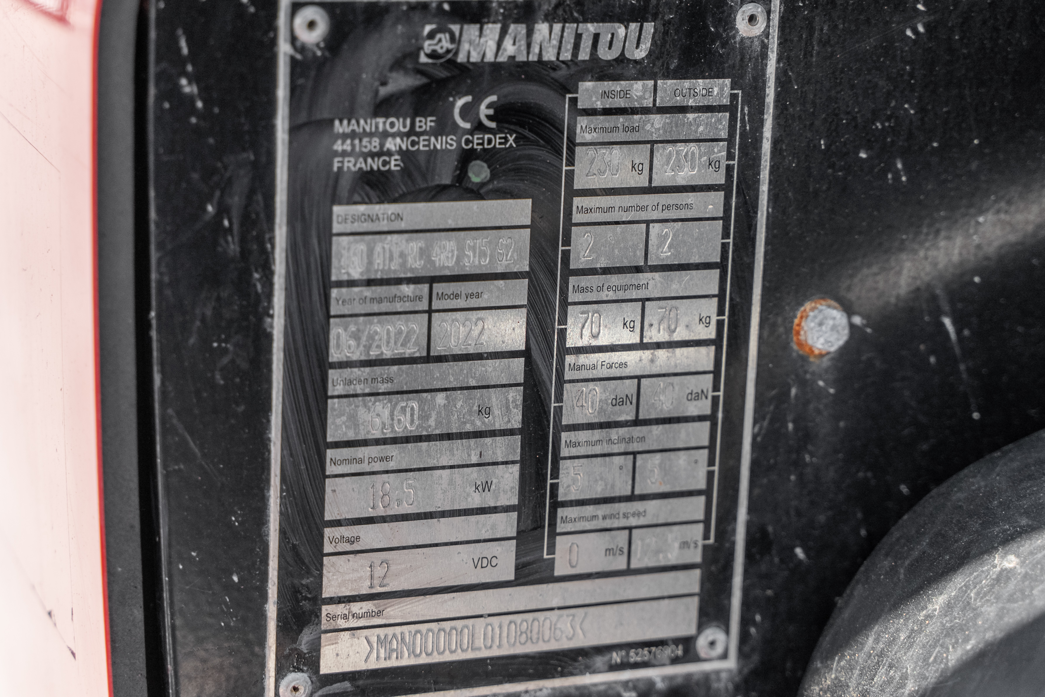 ATJ 160 RC 4RD ST5 S2 - Identification plate