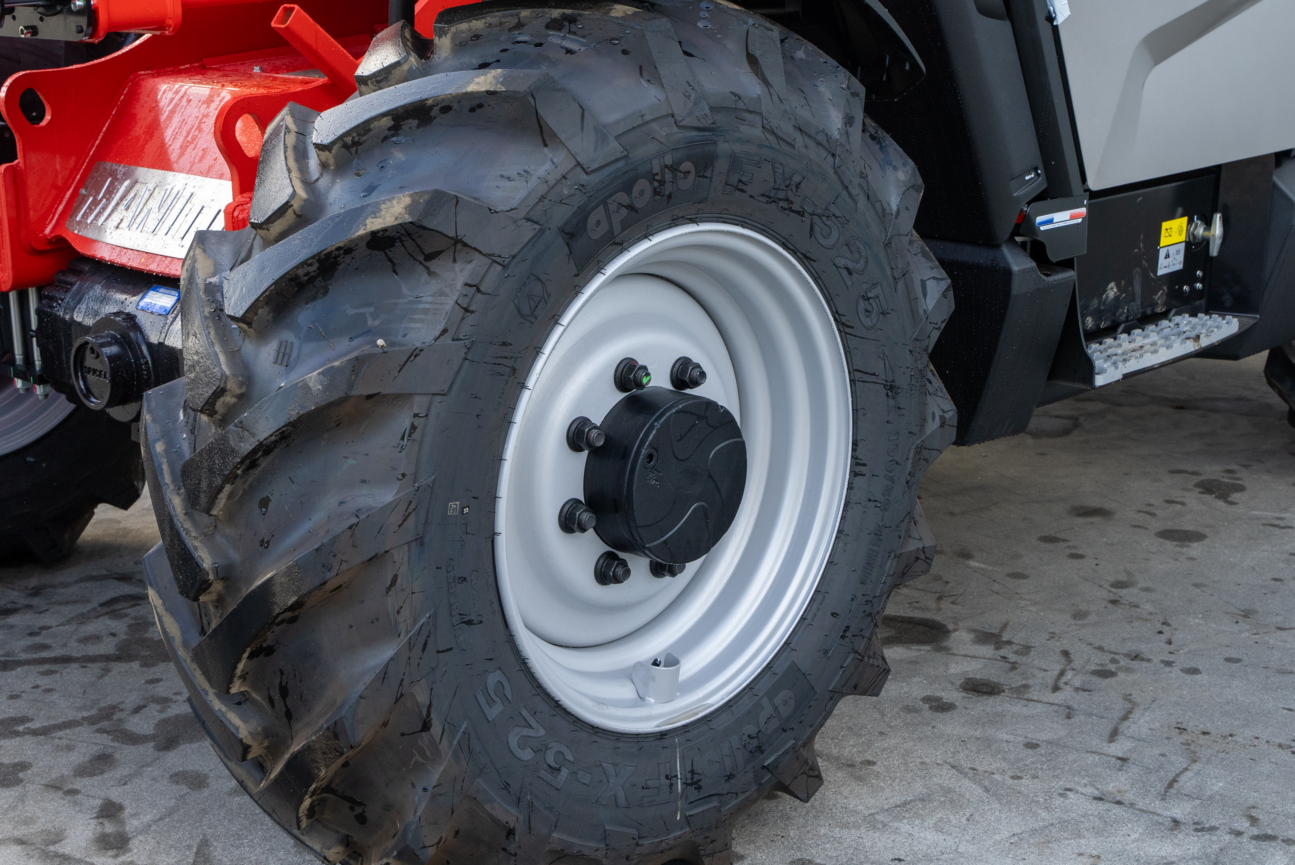 MT 935 75D ST5 S1 - Chassis / Wheel