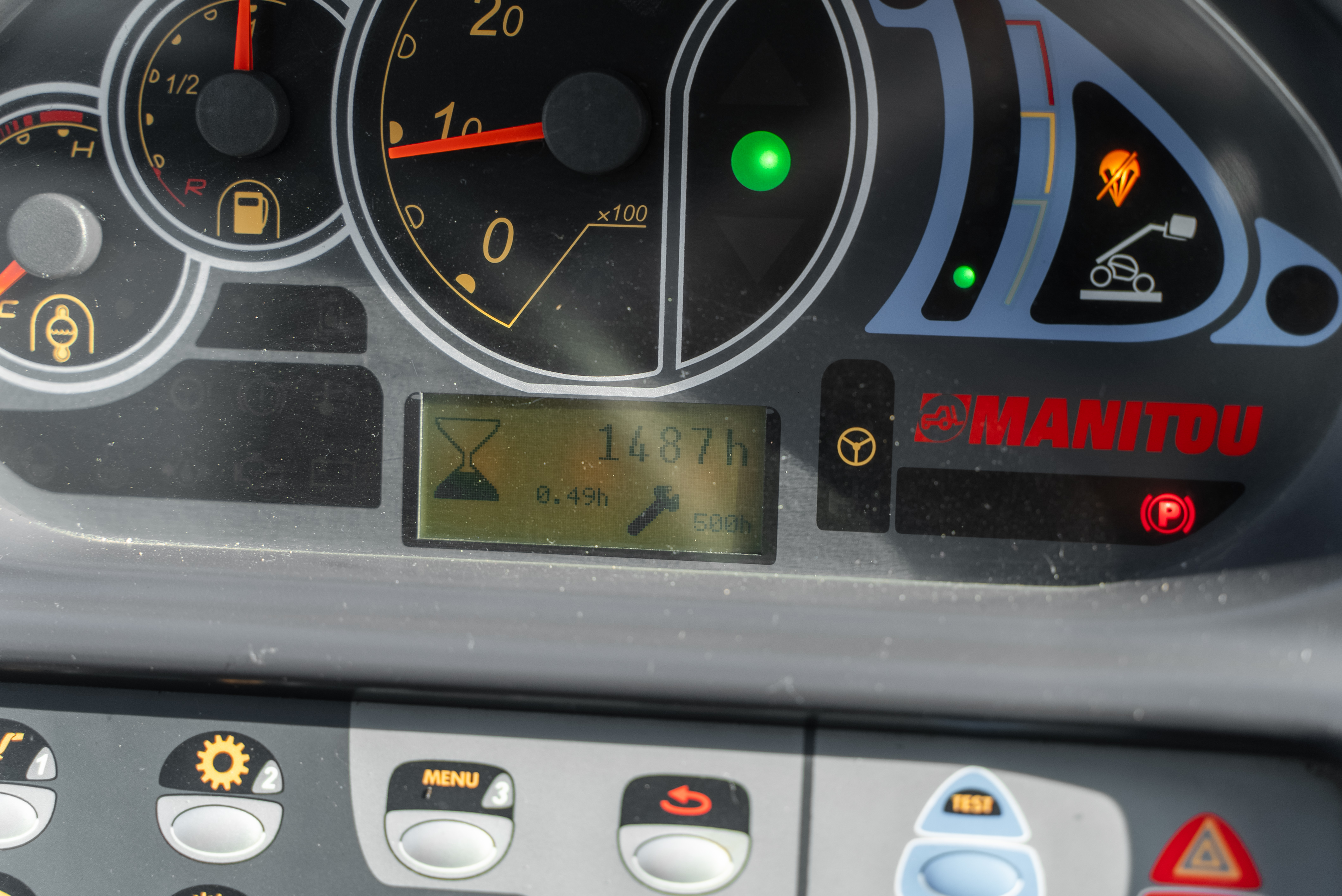 MT 1135 EASY 75D ST3B S1 - Hours / Display