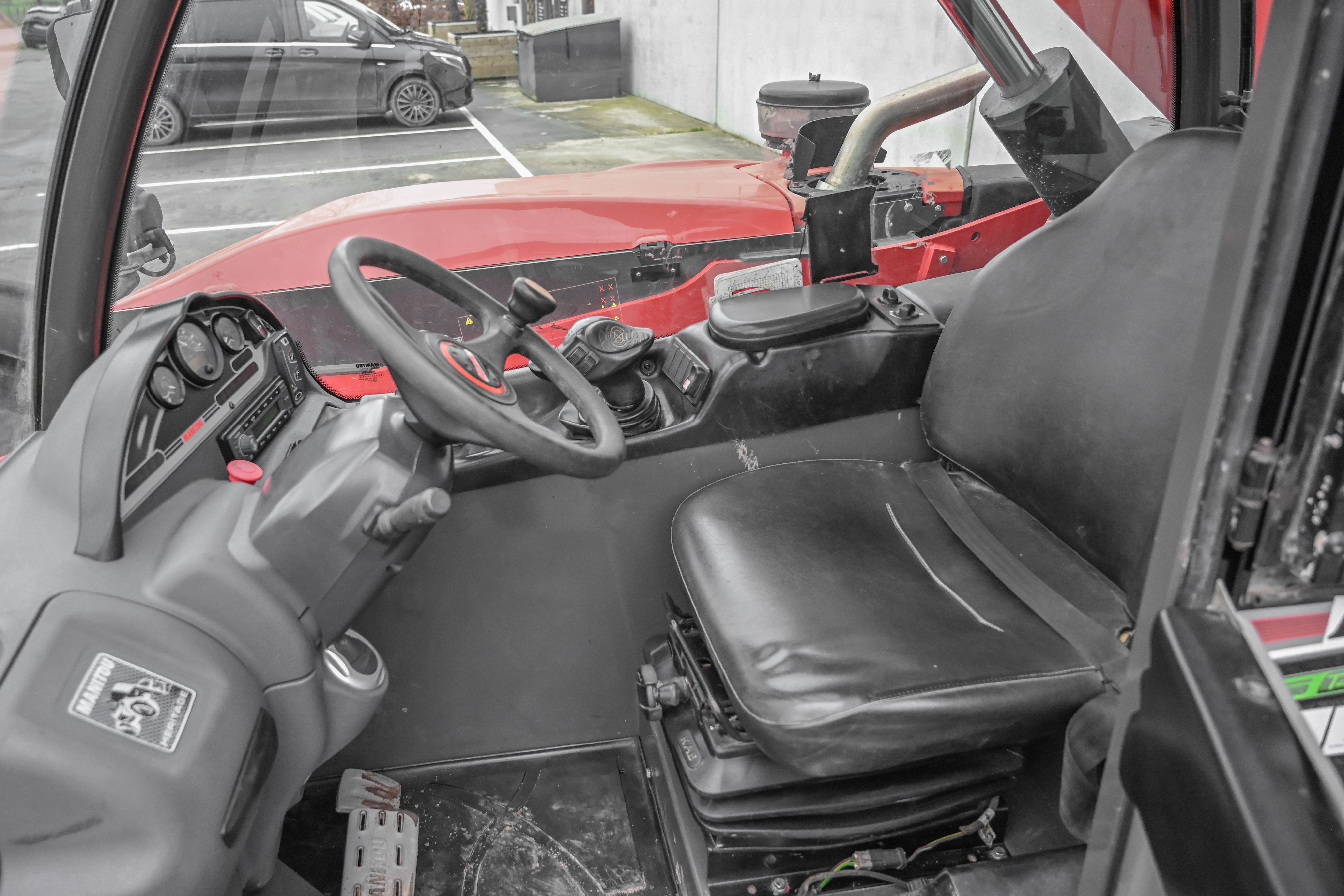 MT 932 EASY 75D ST3B S1 - Interior back