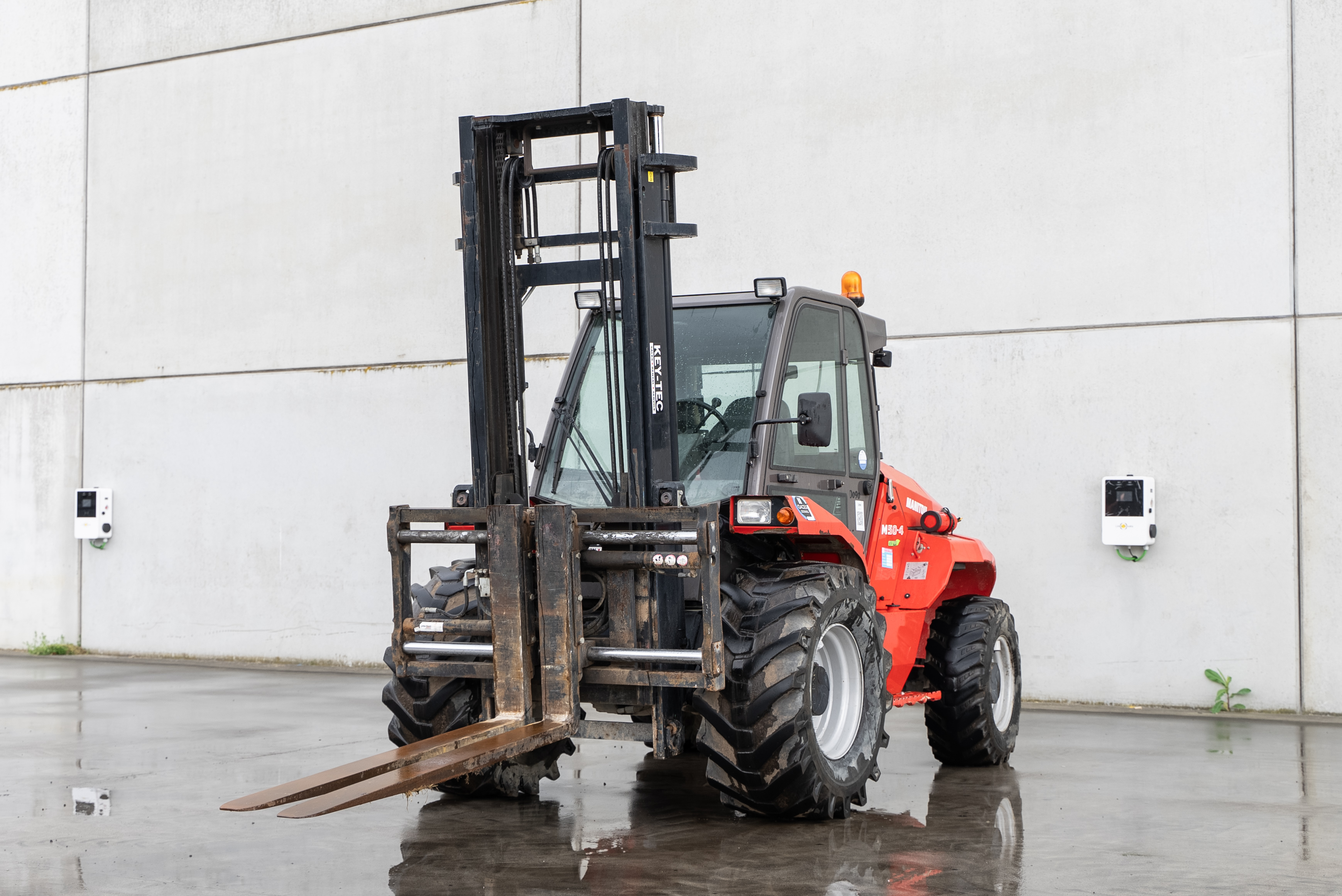 Manitou - Chariots élévateurs - M 50-4 P ST3B S4 - Avant gauche