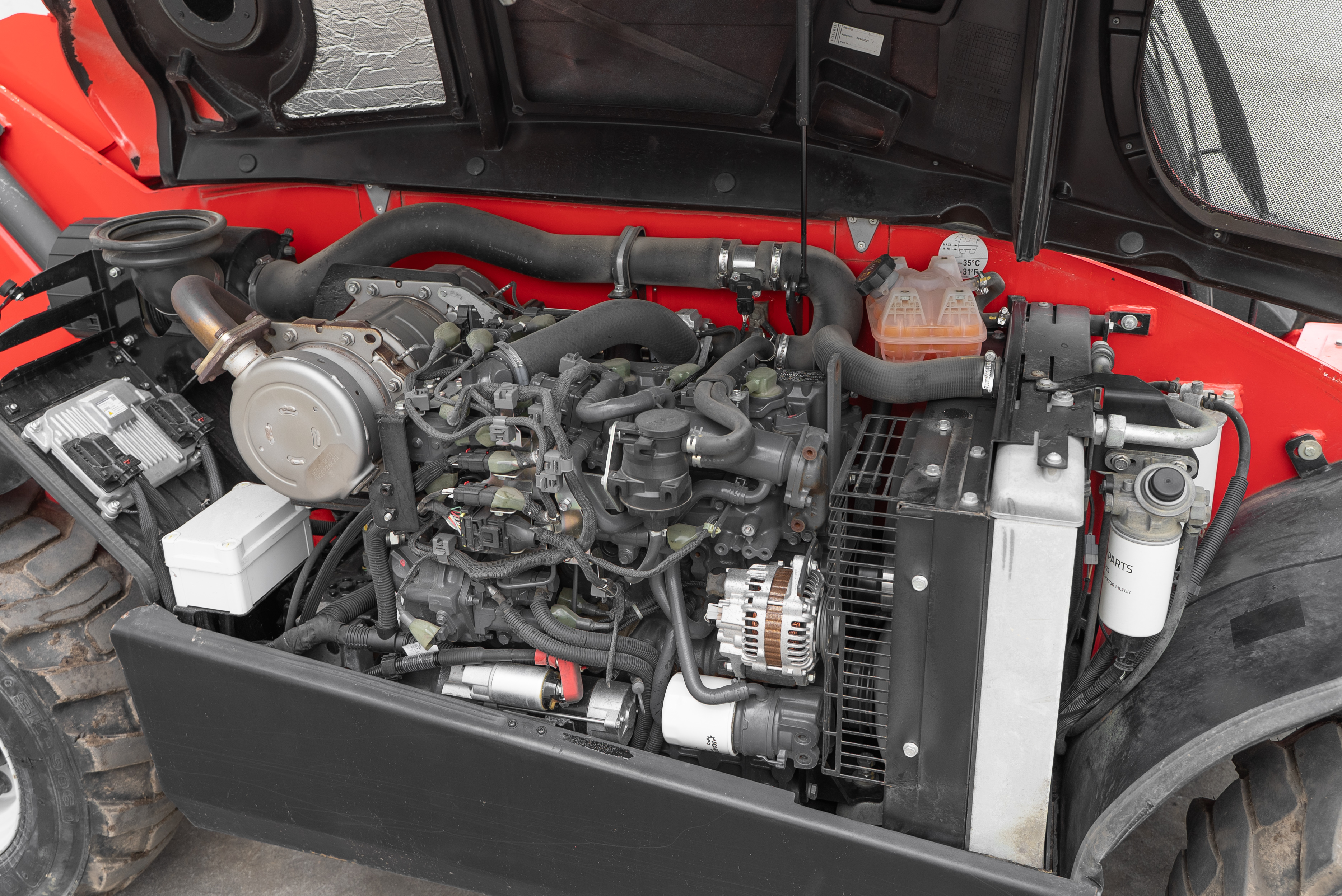 MT 625 H COMFORT 75K ST5 S1 - Engine