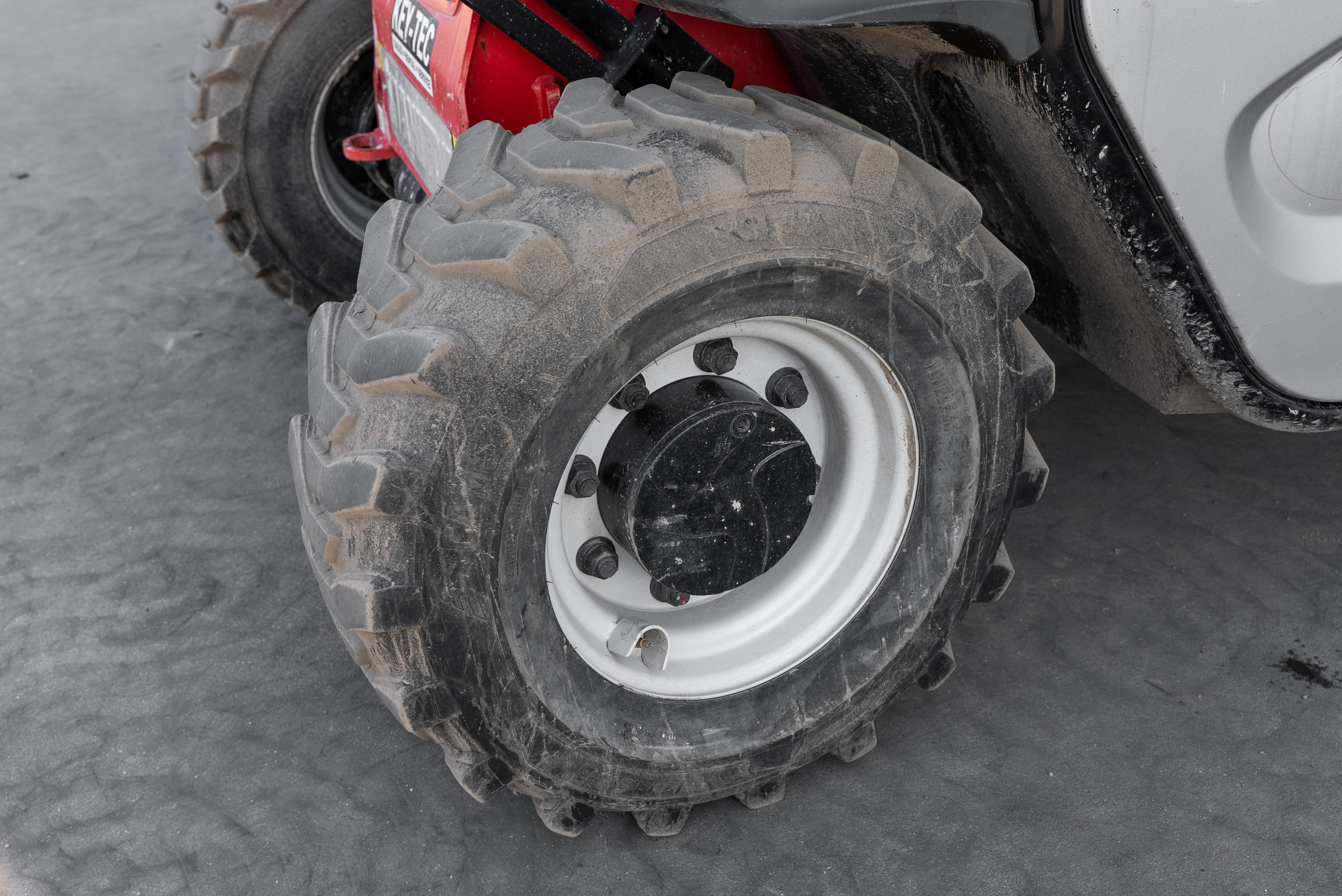 MT 625 H COMFORT 75K ST5 S1 - Chassis / Wheel