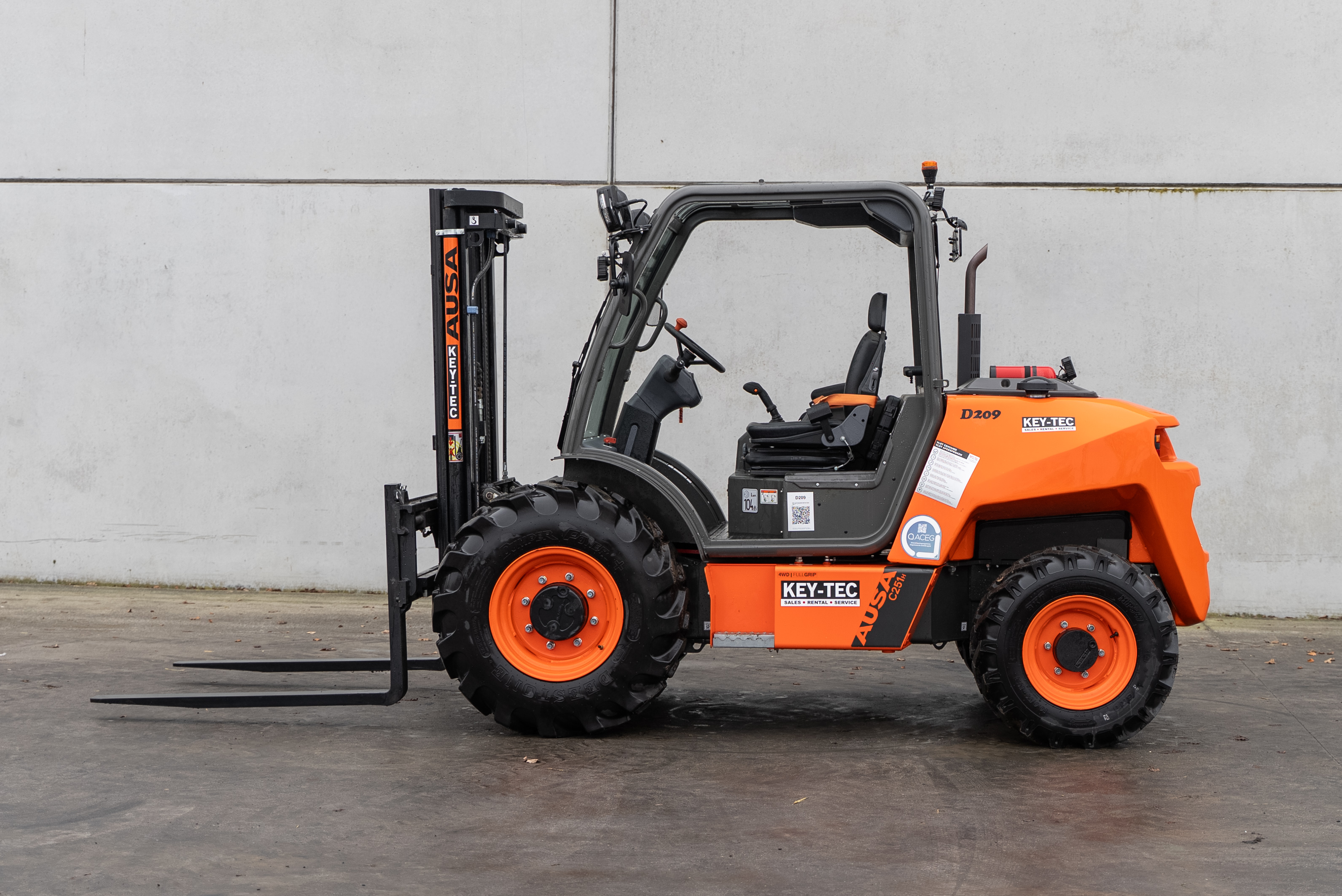C251 Hx4 - Side