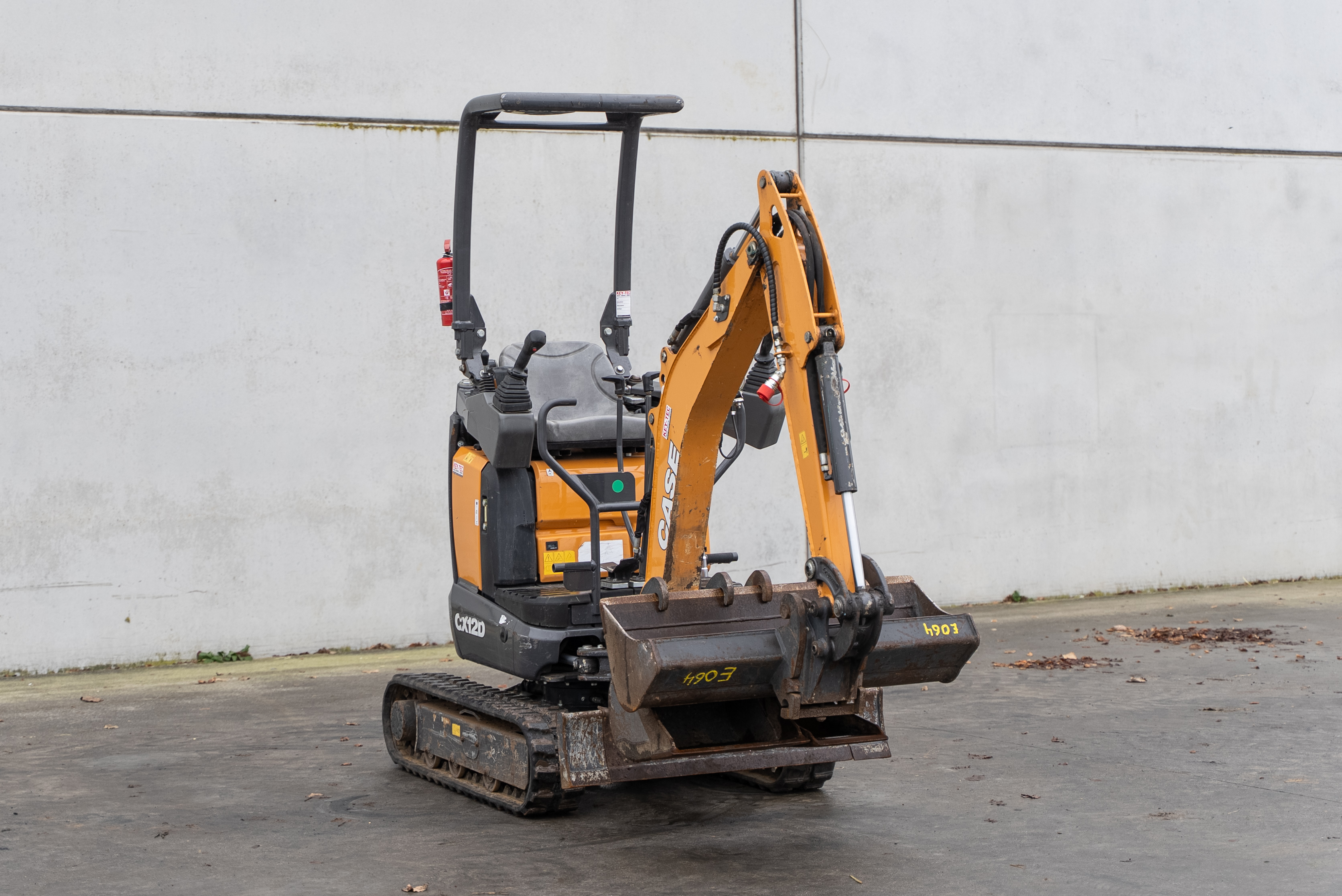 CX 12 D - Front right