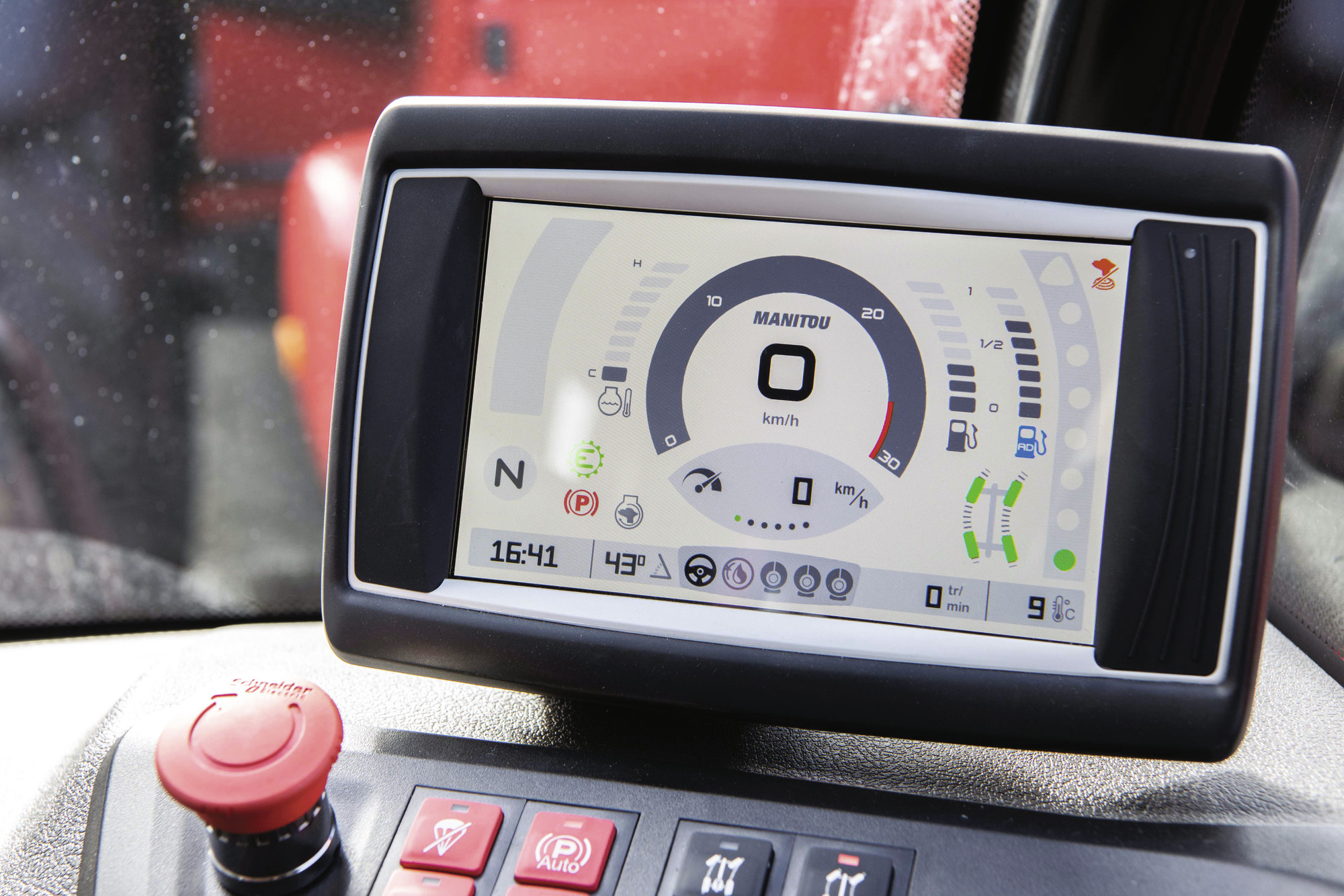 MLT 741 130 PS D ST5 S1 - Interior