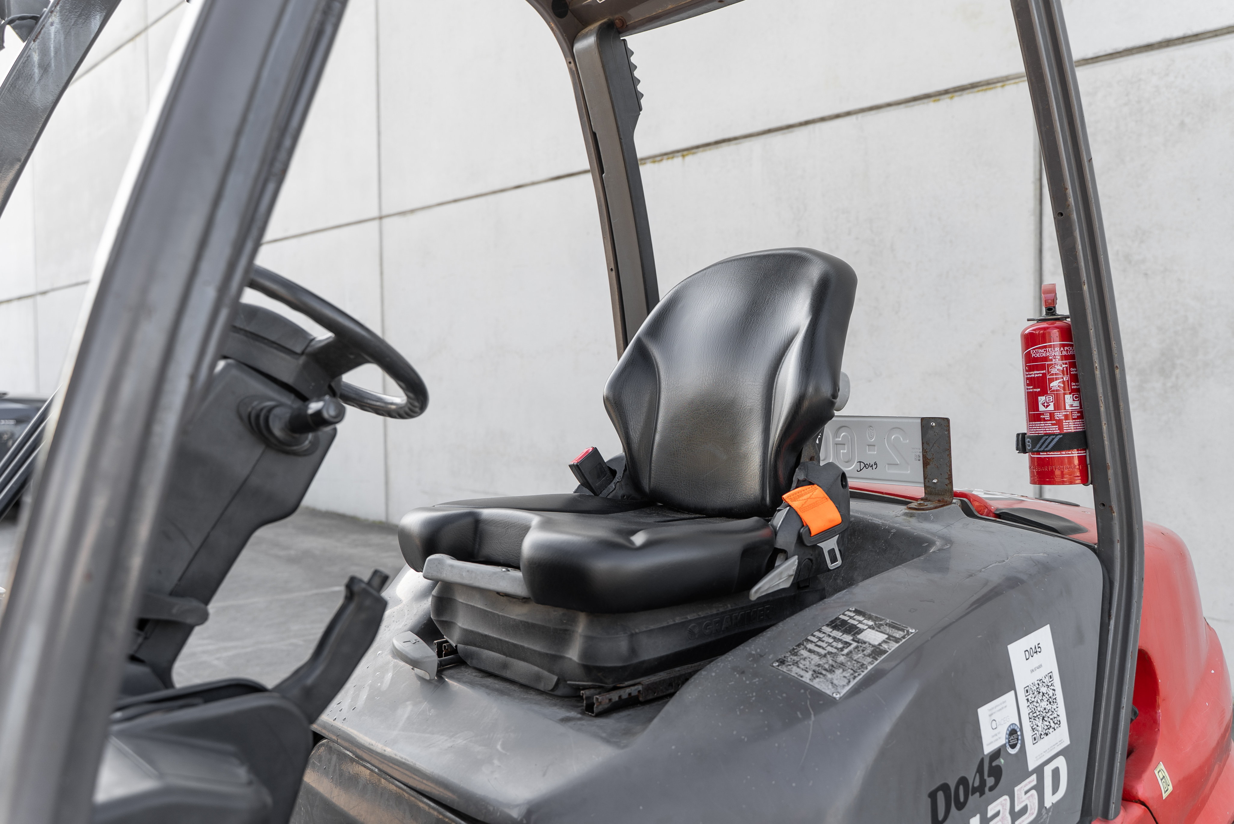 MI 35 D S2 E3 - Interior back