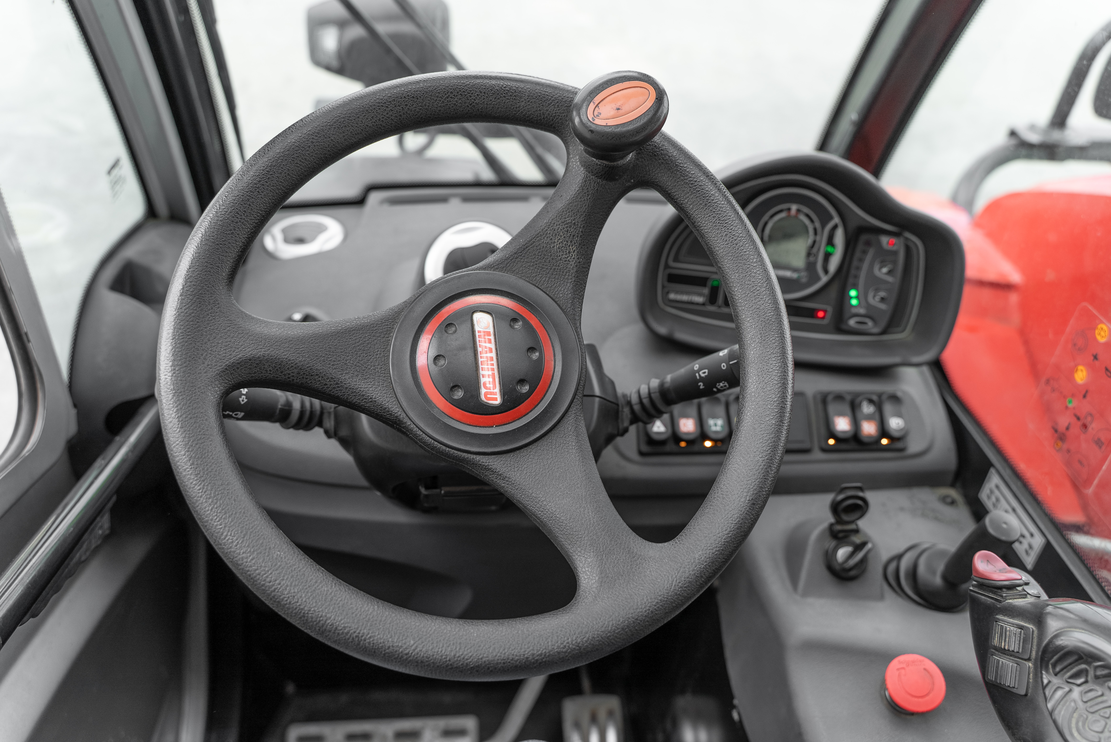 MT 625 H COMFORT 75K ST5 S1 - Interior front