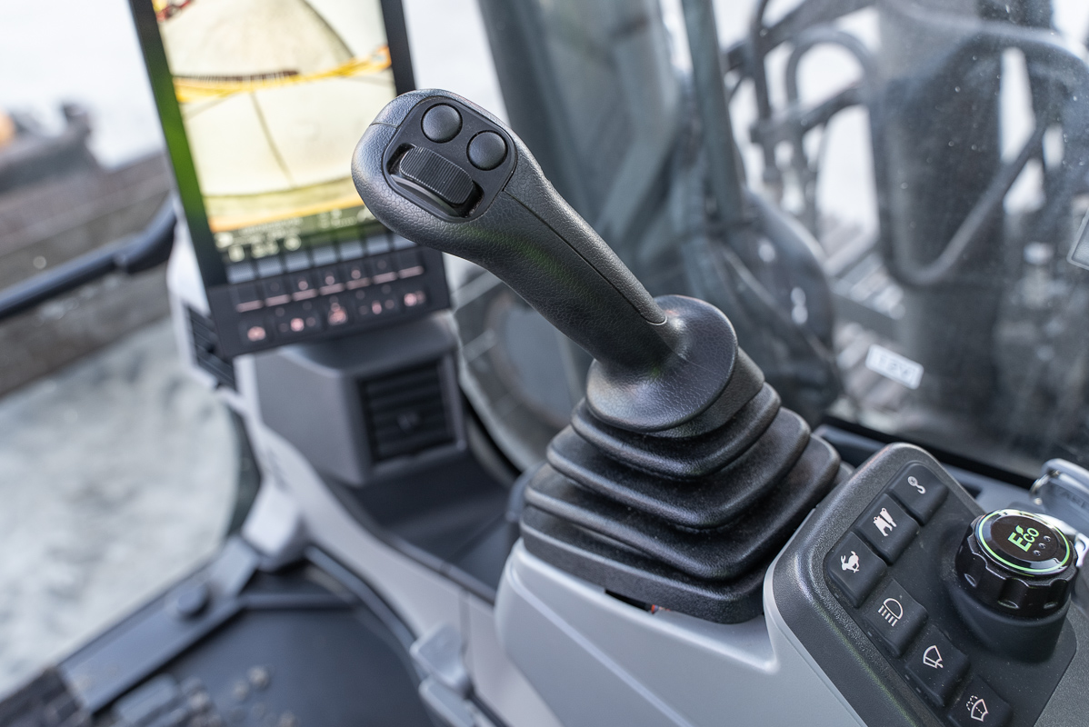 Case Construction - Excavators - CX 250 E LR - Interior