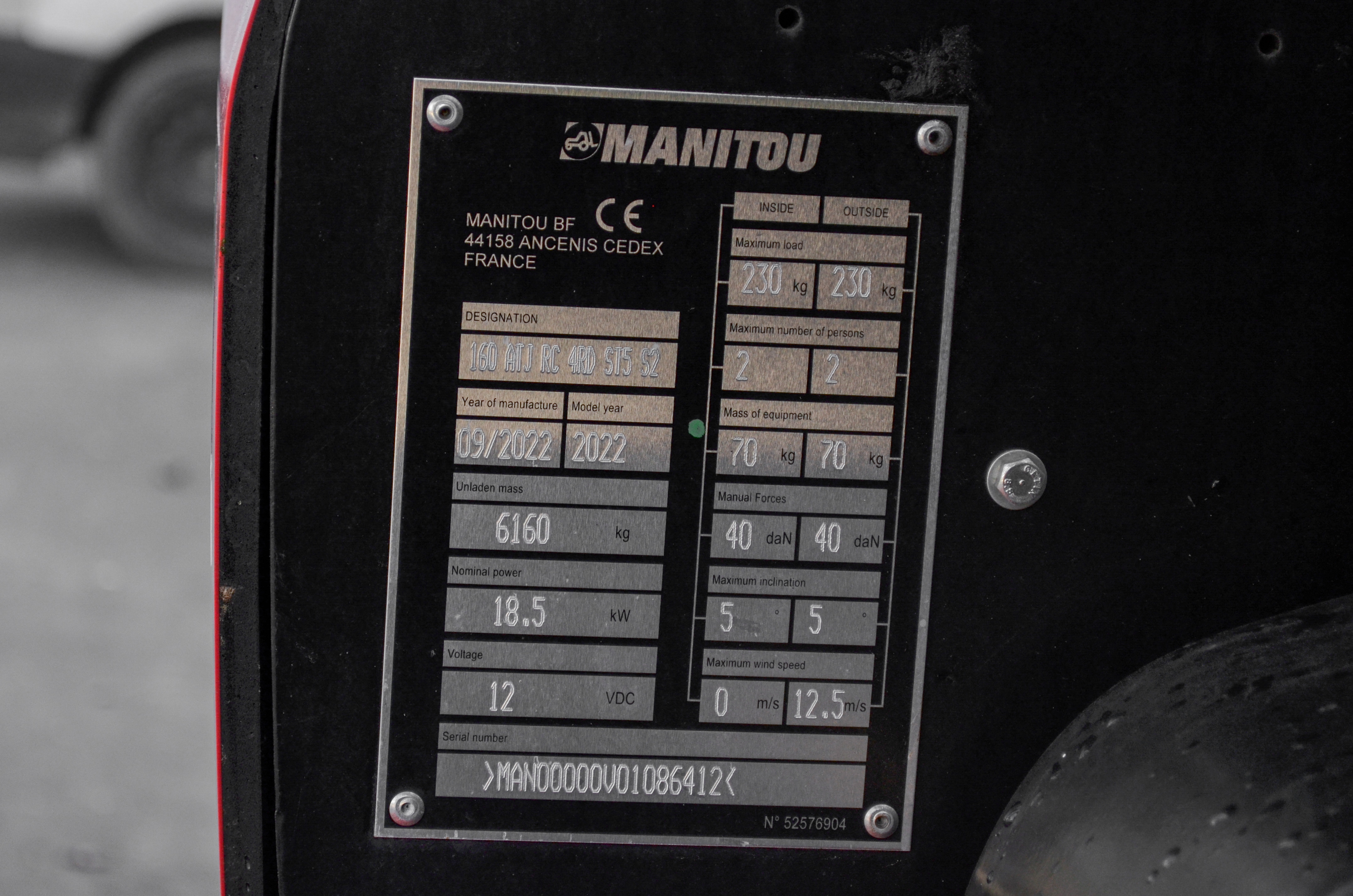 ATJ 160 RC 4RD ST5 S2 - Identification plate