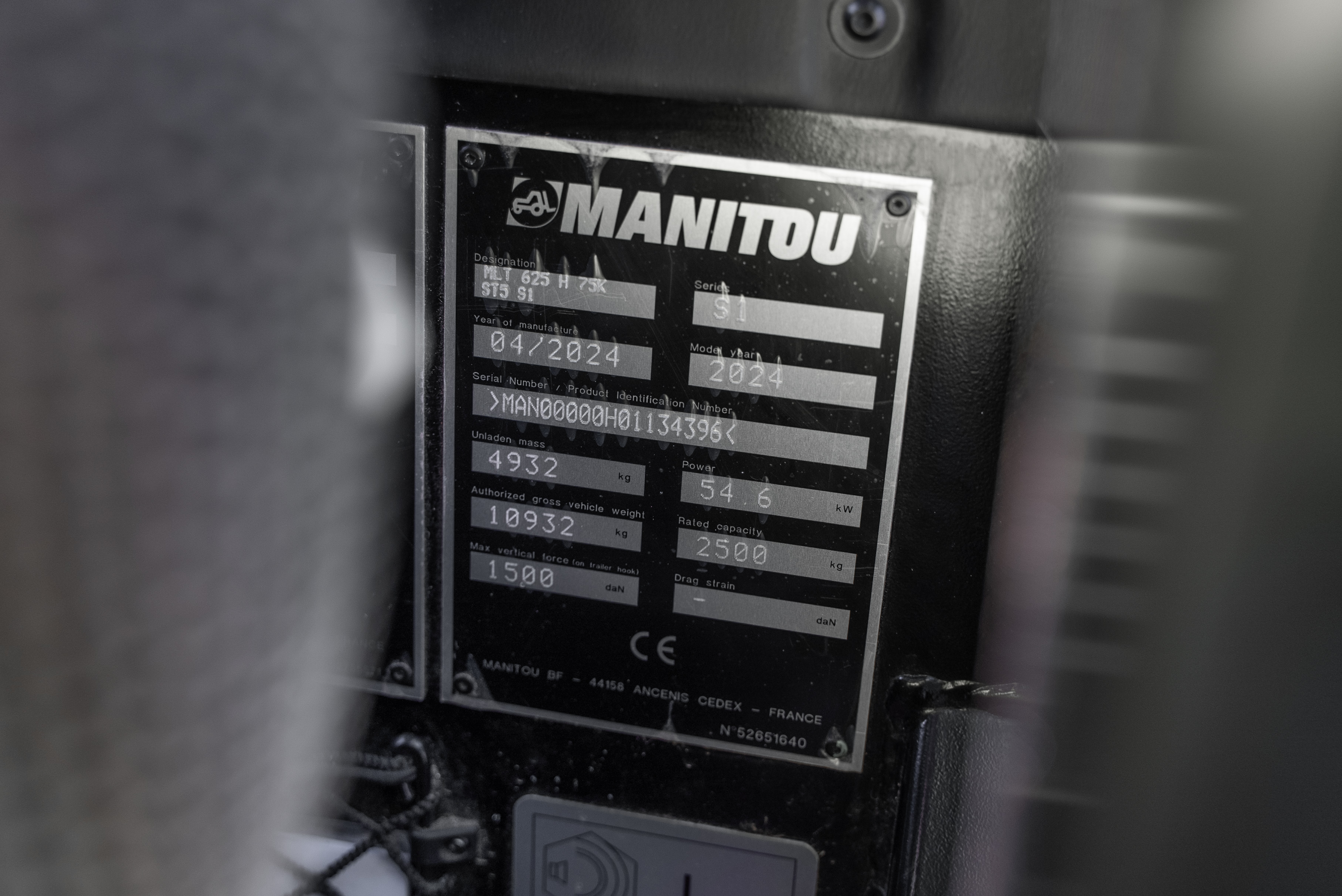 MLT 625 H 75K ST5 S1 - Identification plate