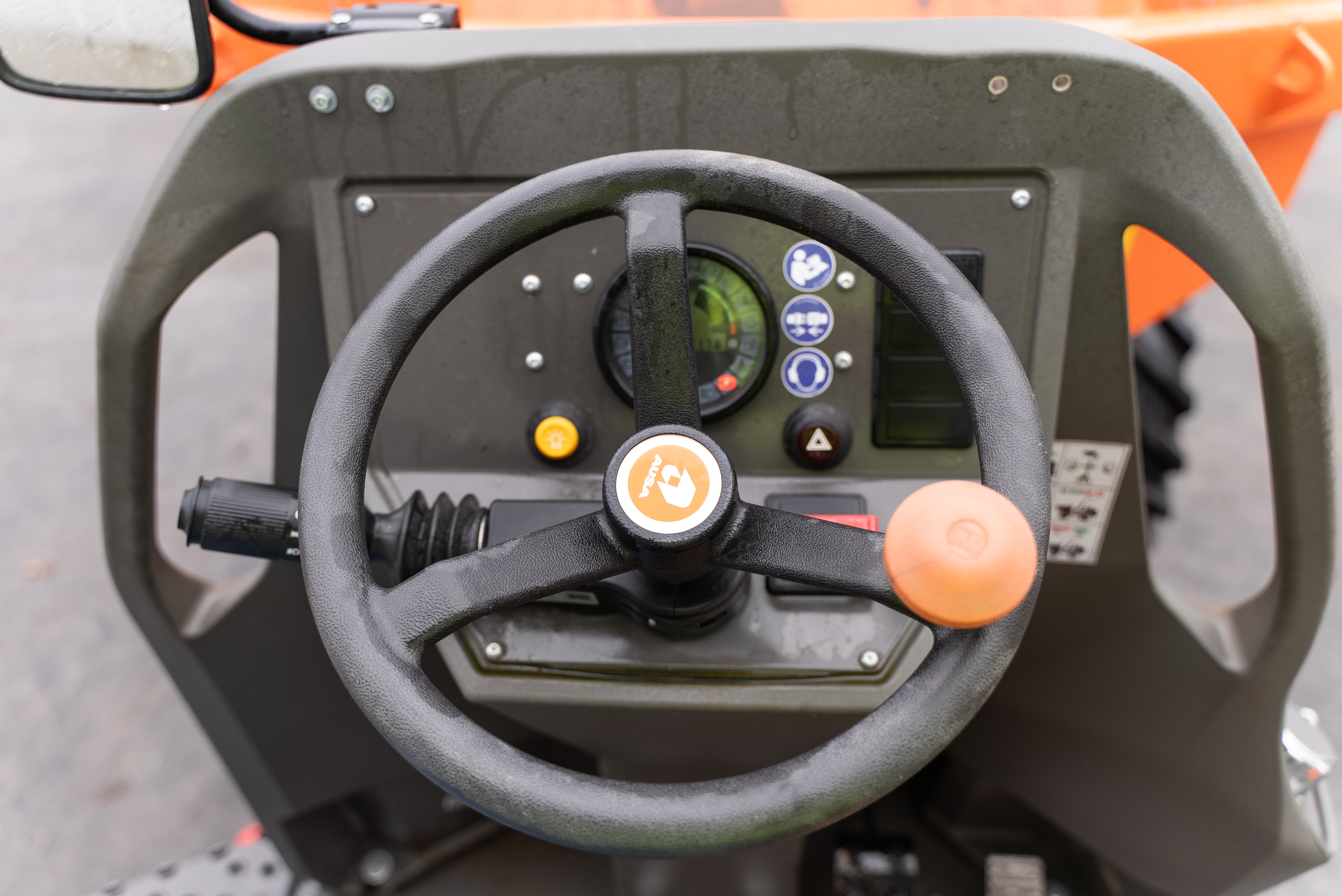 D 301 AHG - Interior front