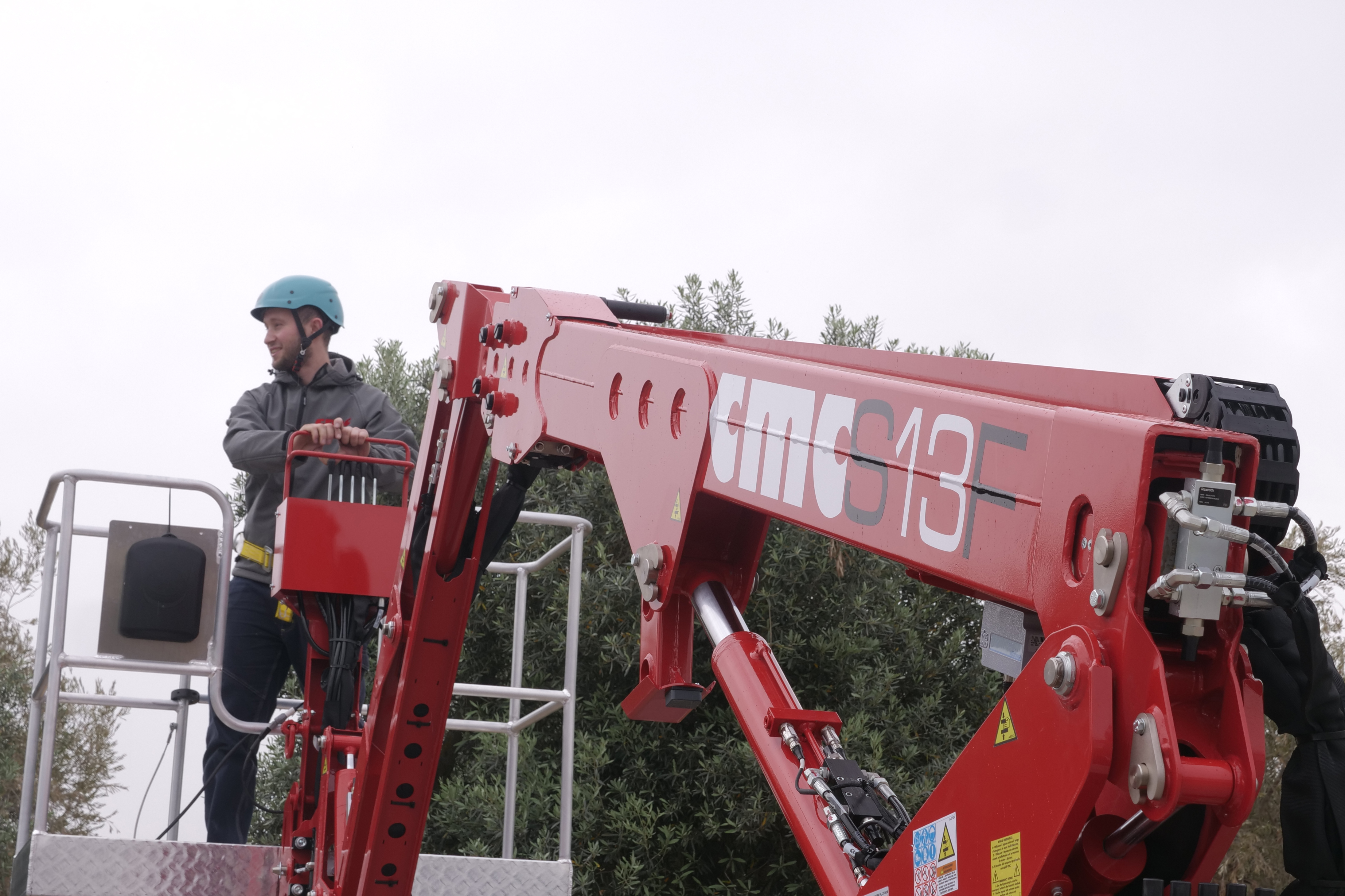 Cmc - Aerial platforms - S13 F - Interior