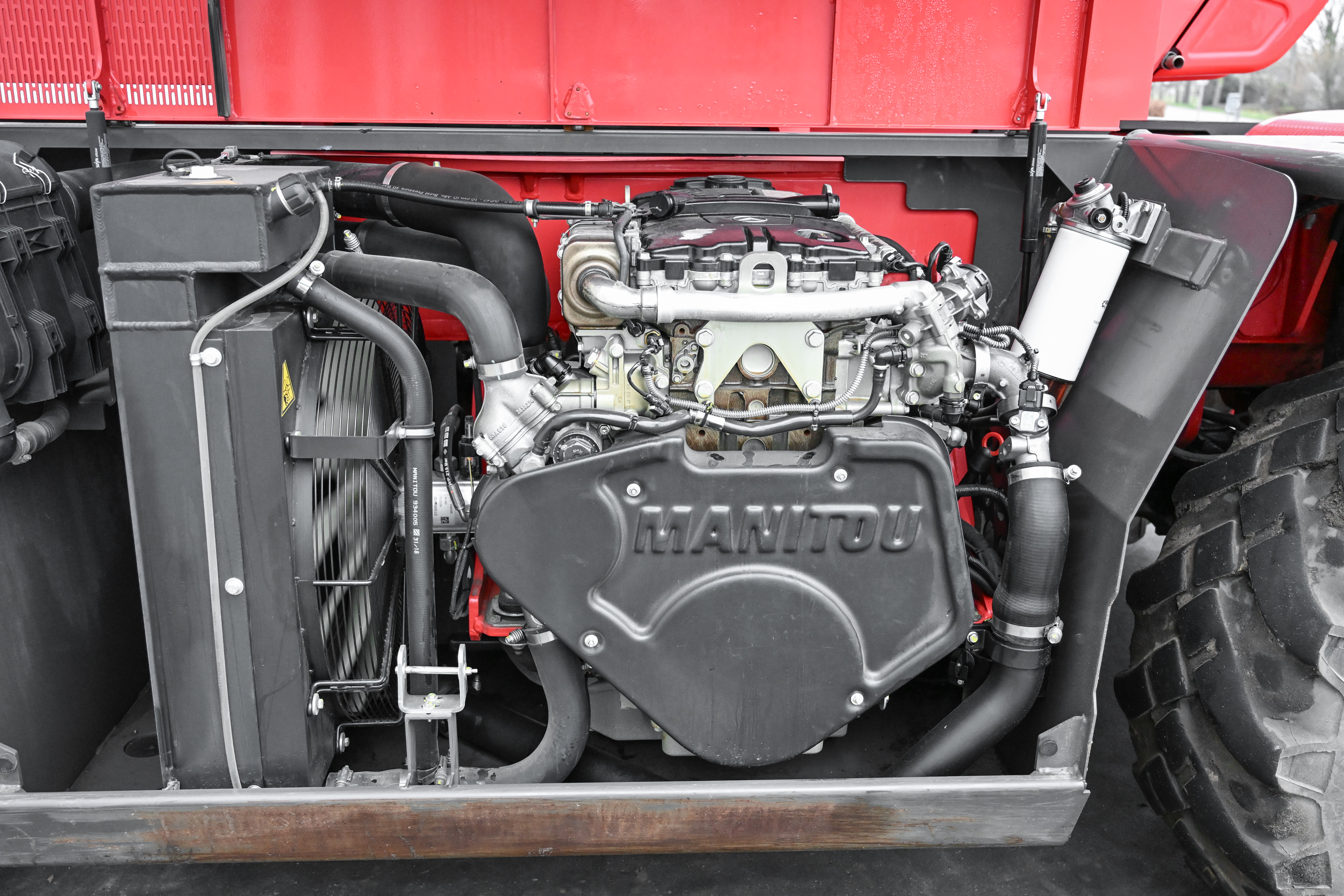 MRT 2550 PRIV+ ST4 S2 - Engine