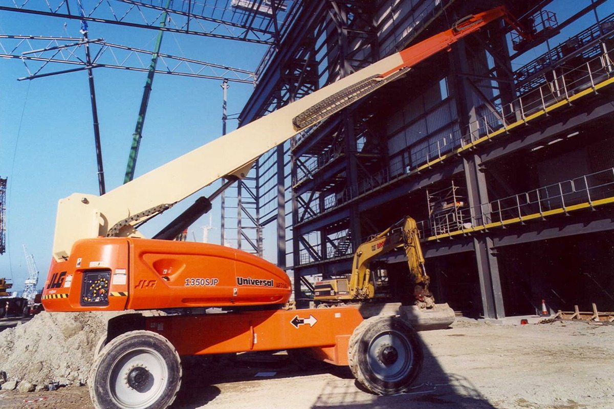 Jlg - Aerial platforms - 1350 SJP - Application