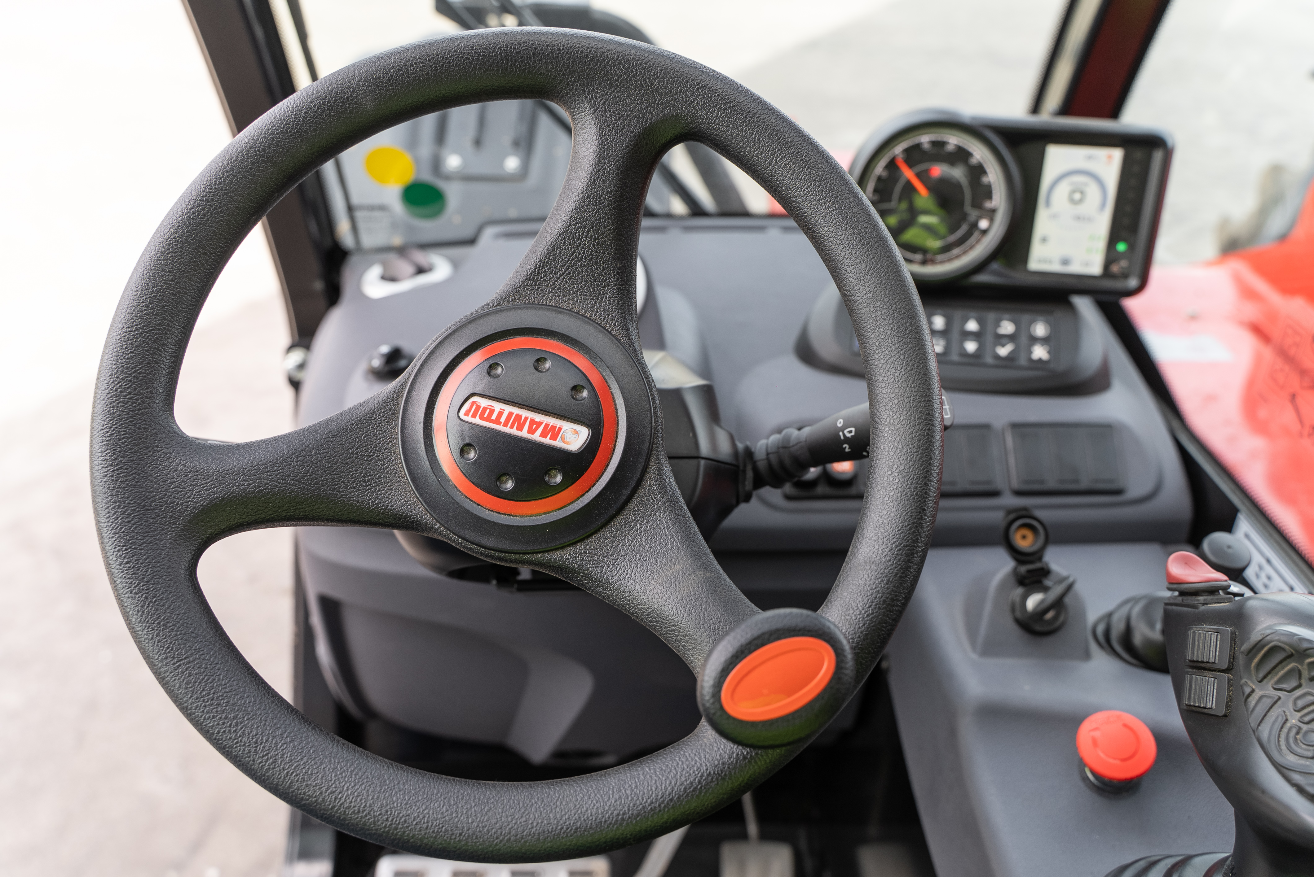 MT 930 H 75K ST5 S1 - Interior front