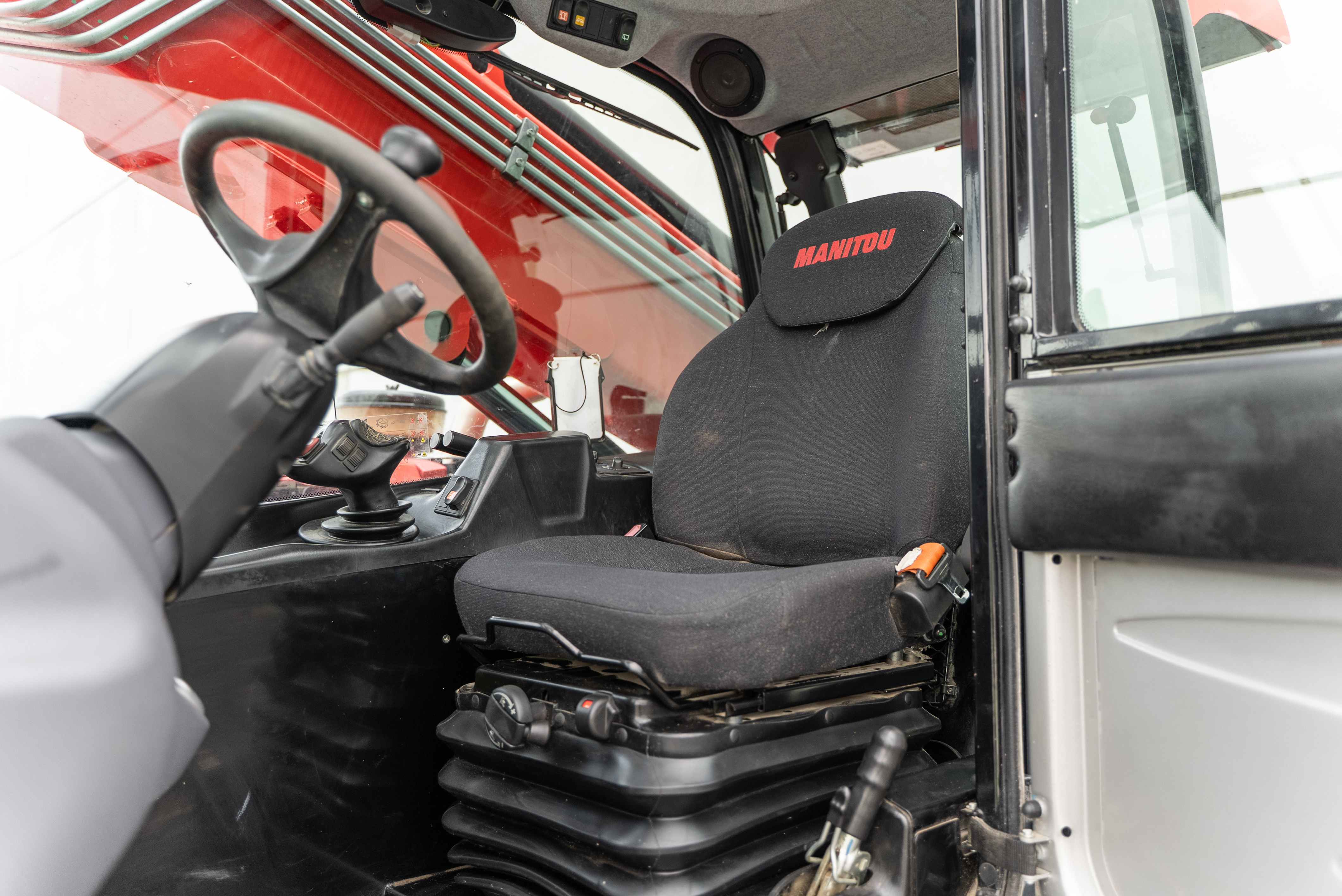 Manitou - Telehandlers - MT 1033 EASY 75D ST5 S1 - Interior back
