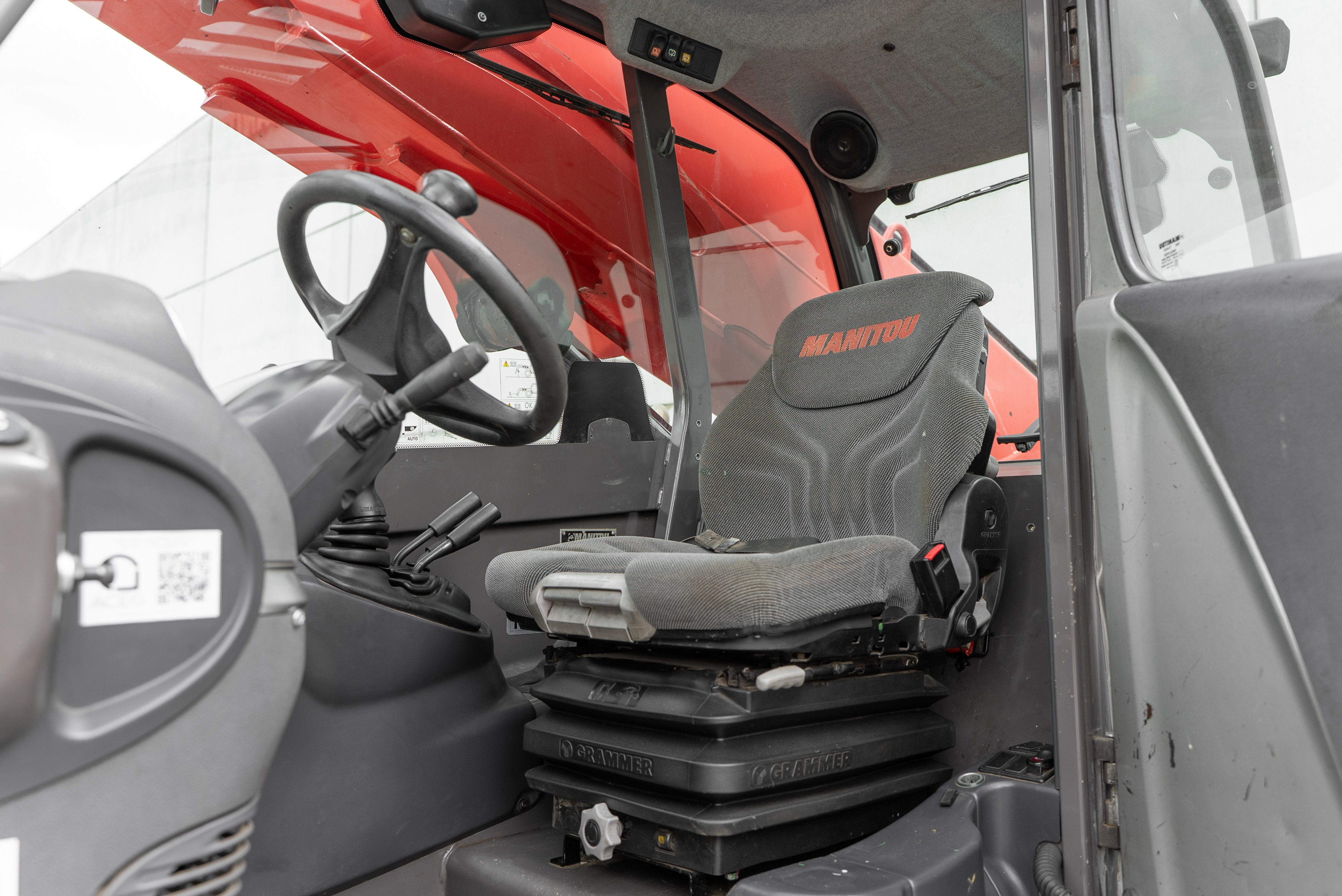 MT 1840 EASY 75D ST3B S1 - Interior back