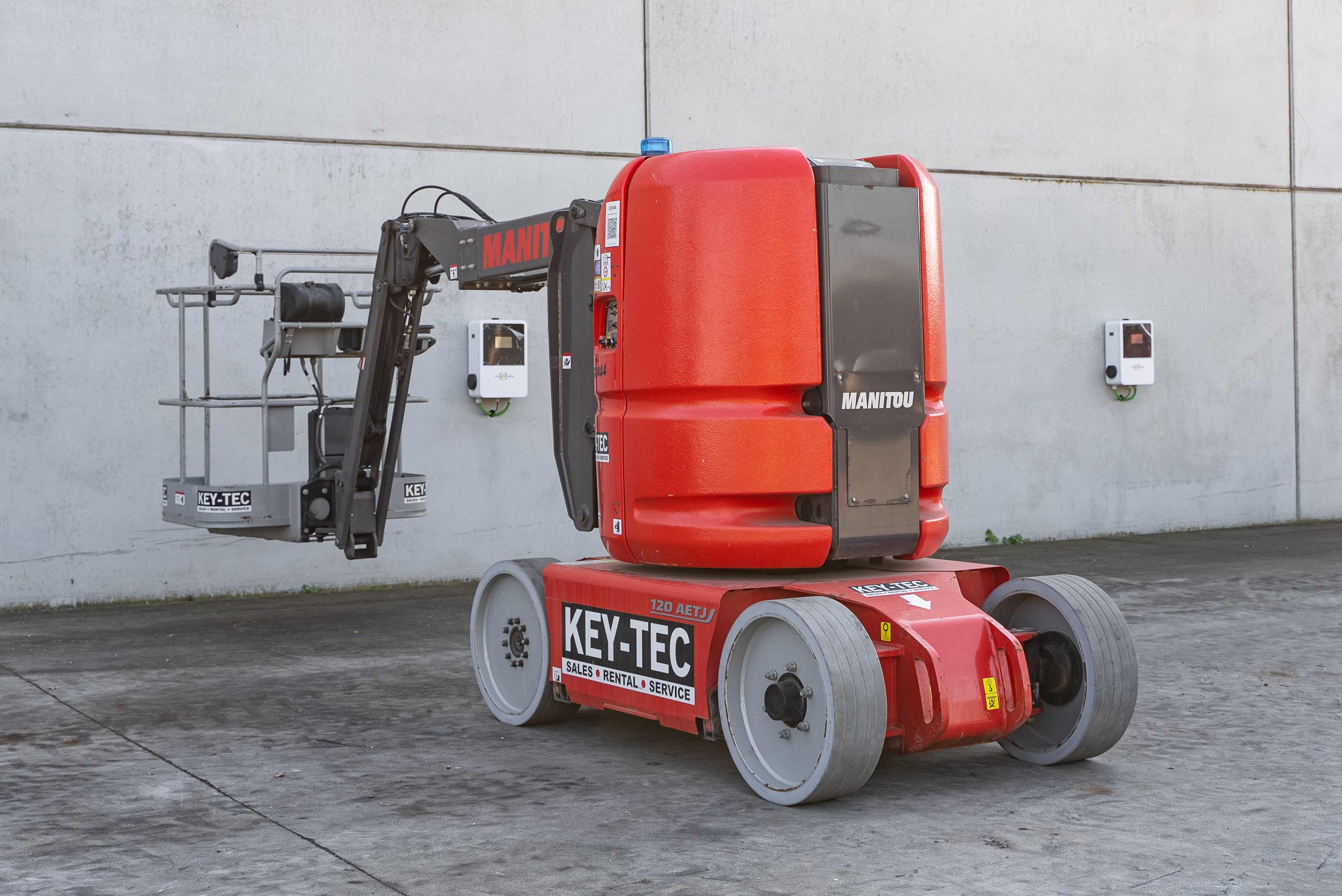 Manitou - Hoogwerkers - AETJ 120 COMPACT 2 3D - Links achter