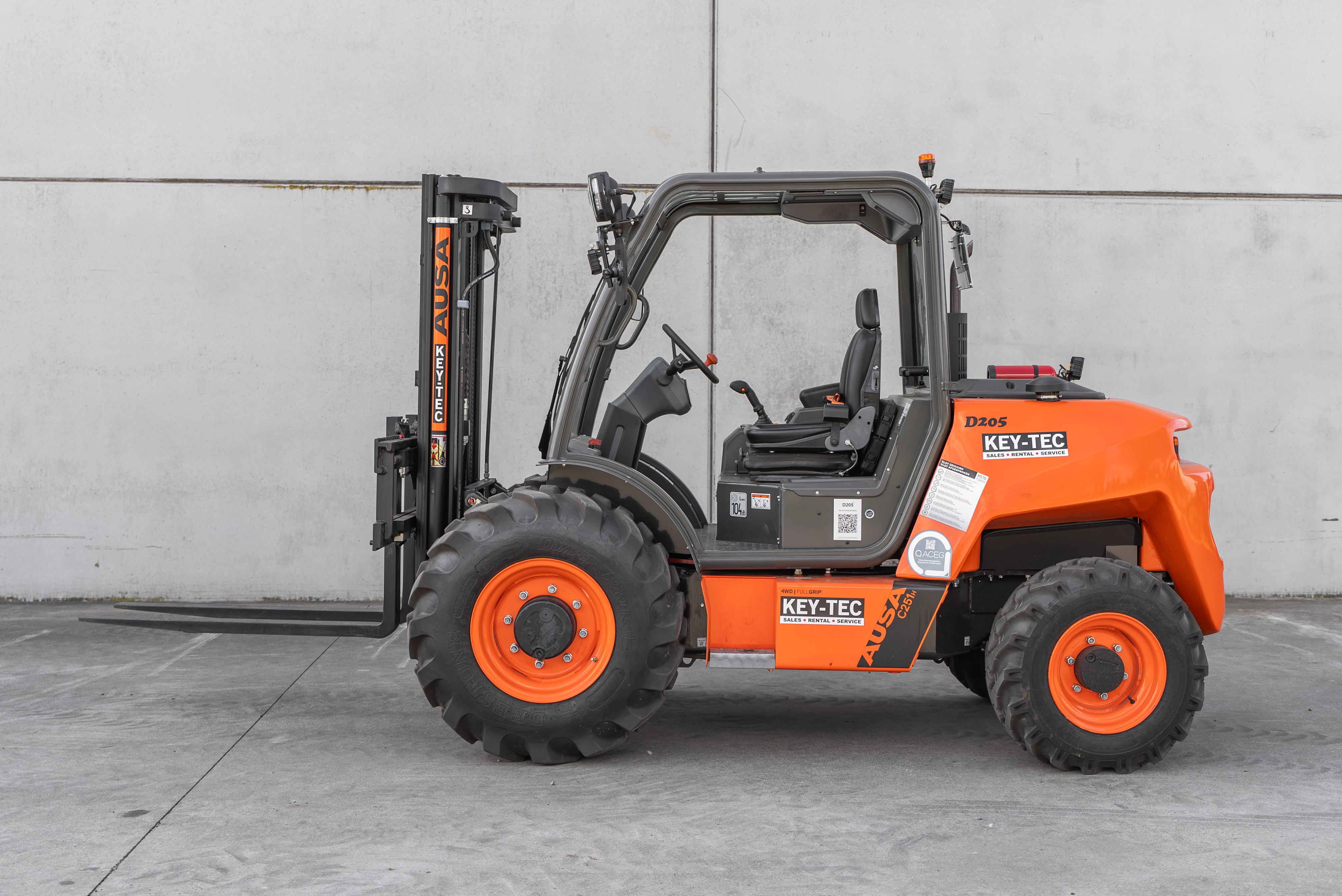 C251 Hx4 - Side