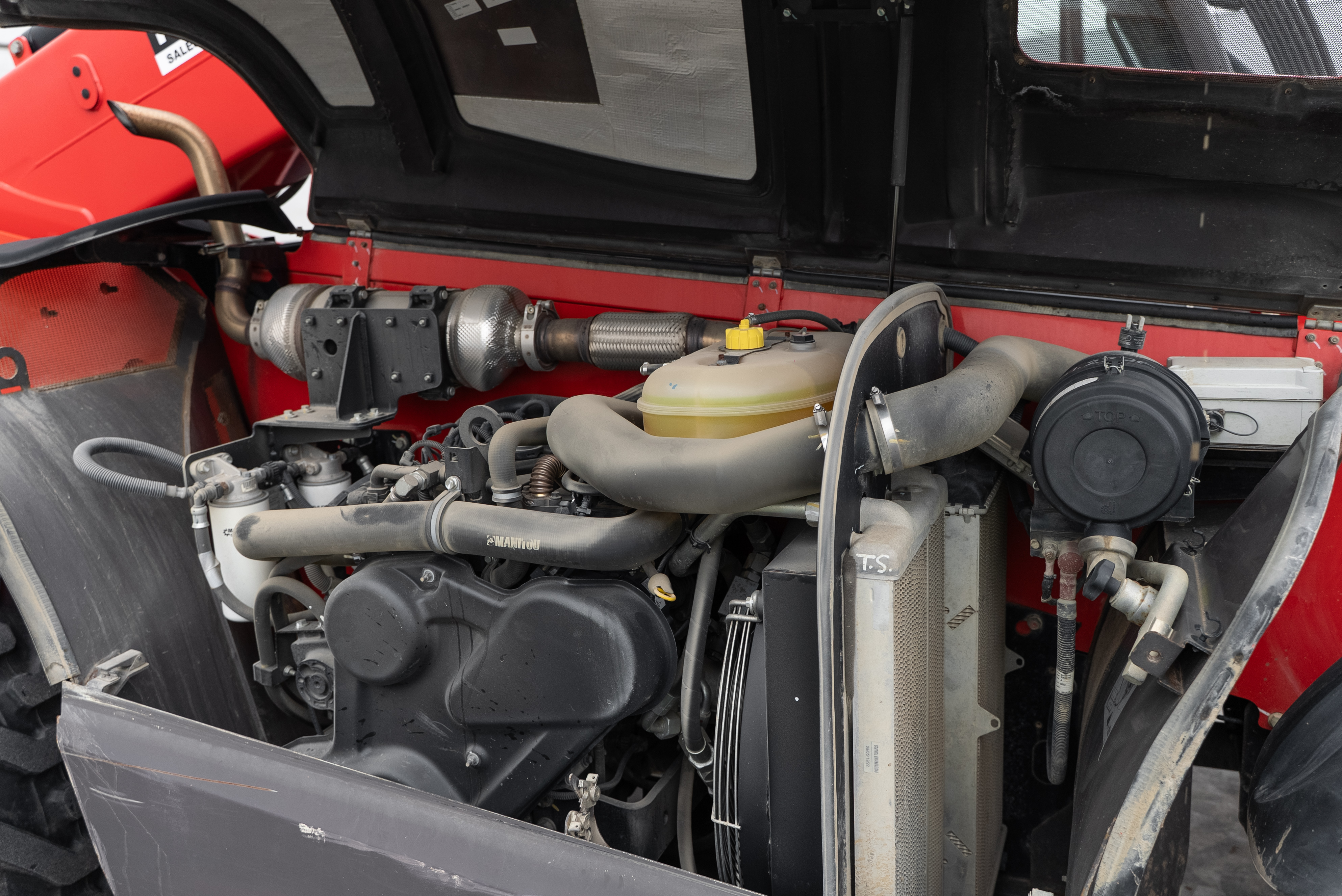 MT 1440 EASY 75D ST3B S1 - Engine
