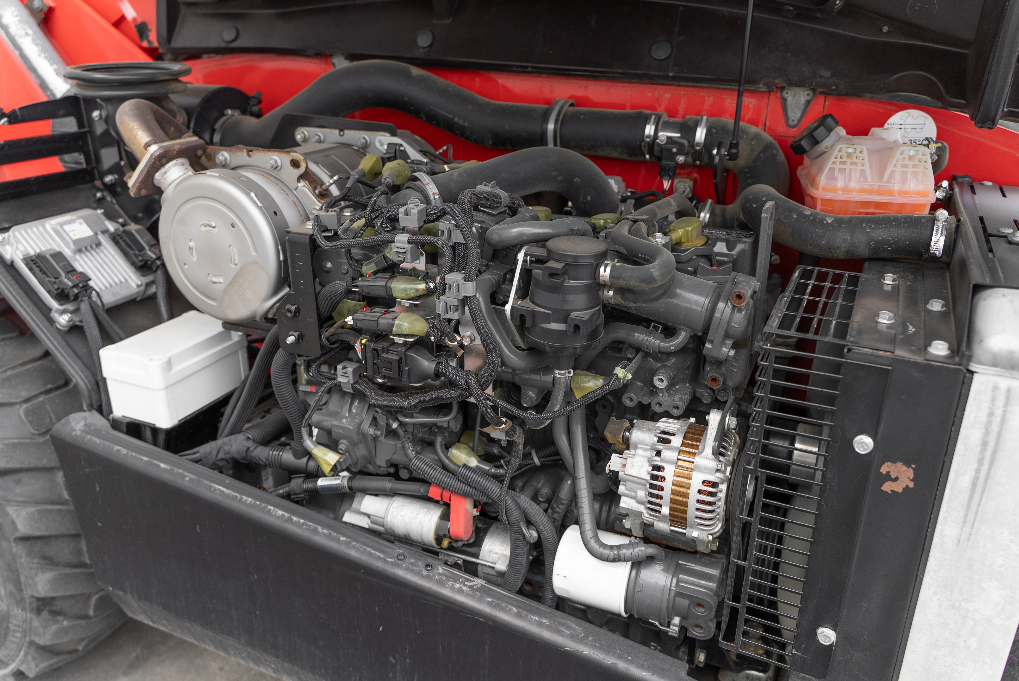 MT 625 H COMFORT 75K ST5 S1 - Engine