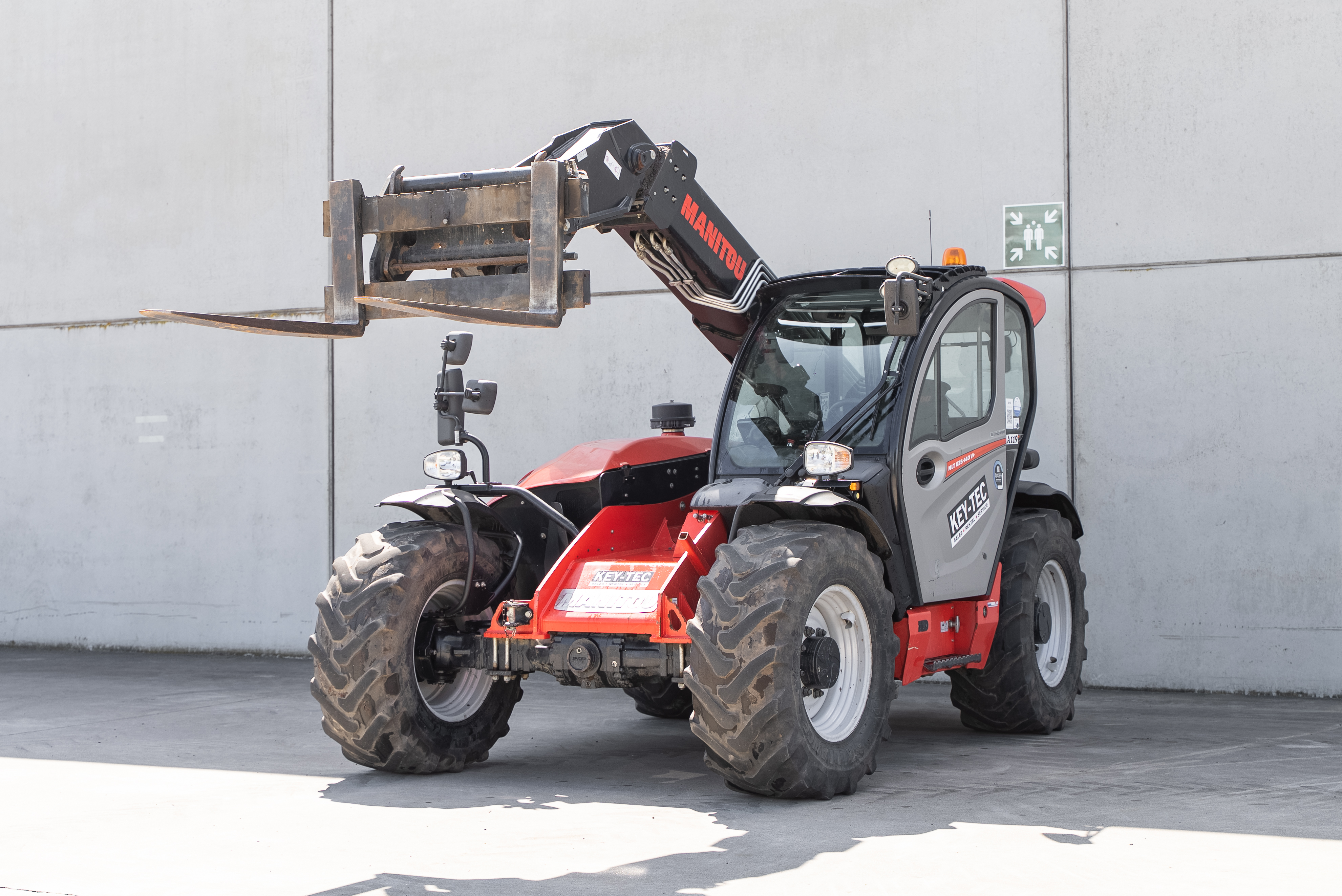 MLT 635 140 V+ D ST4 S2 - Front left