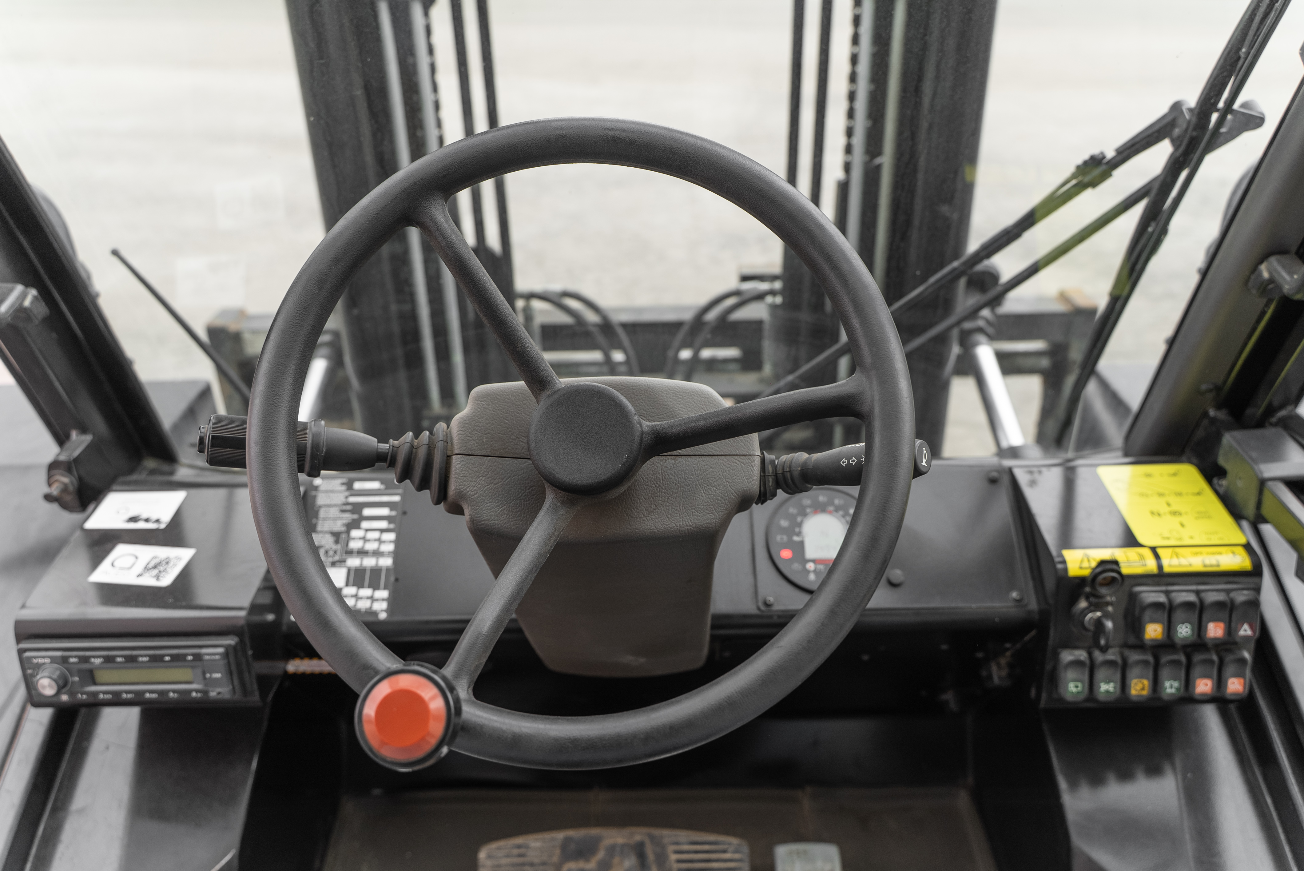 M 50-4 D ST5 S1 EU - Interior front