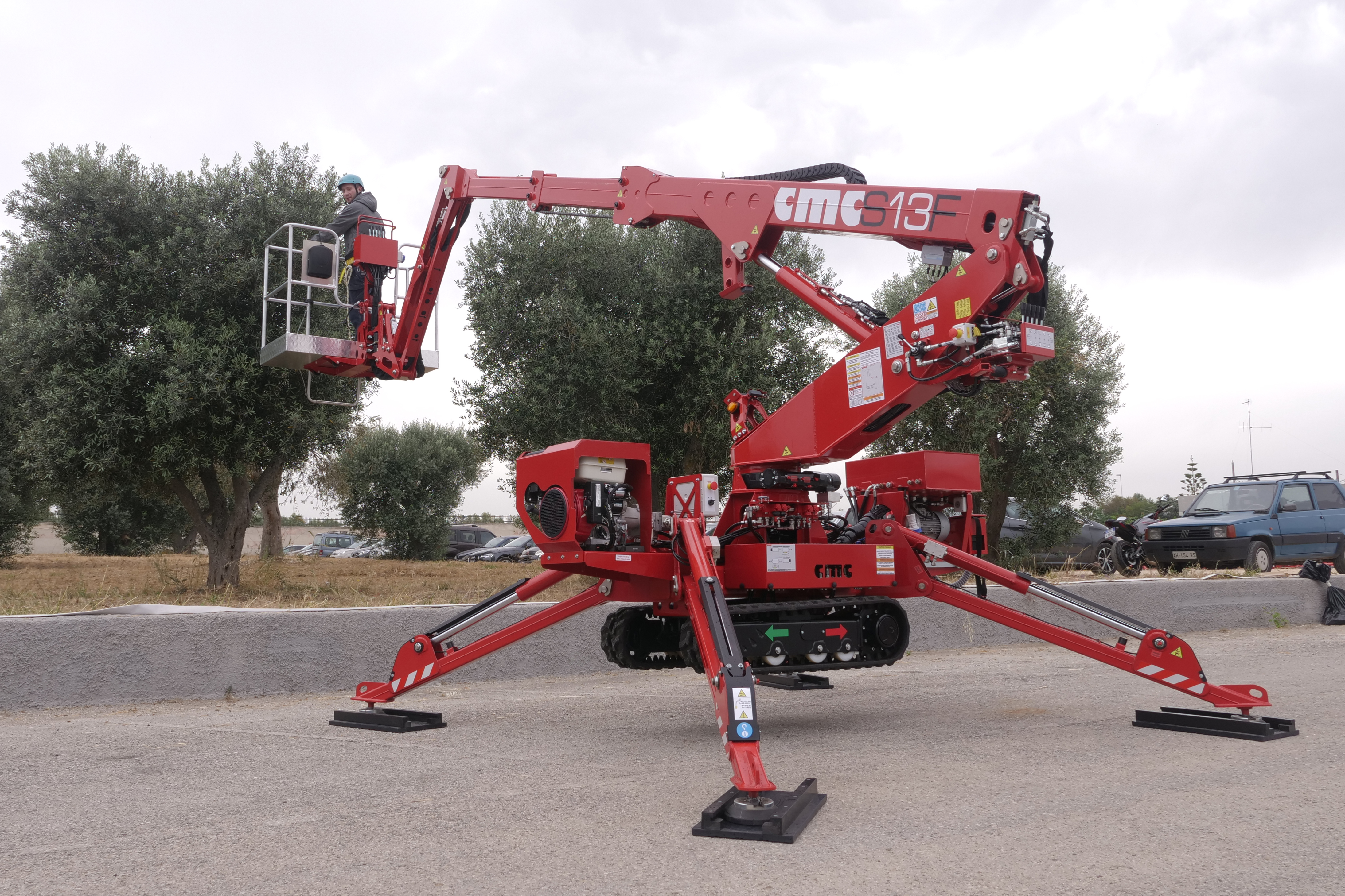 Cmc - Aerial platforms - S13 F - Back
