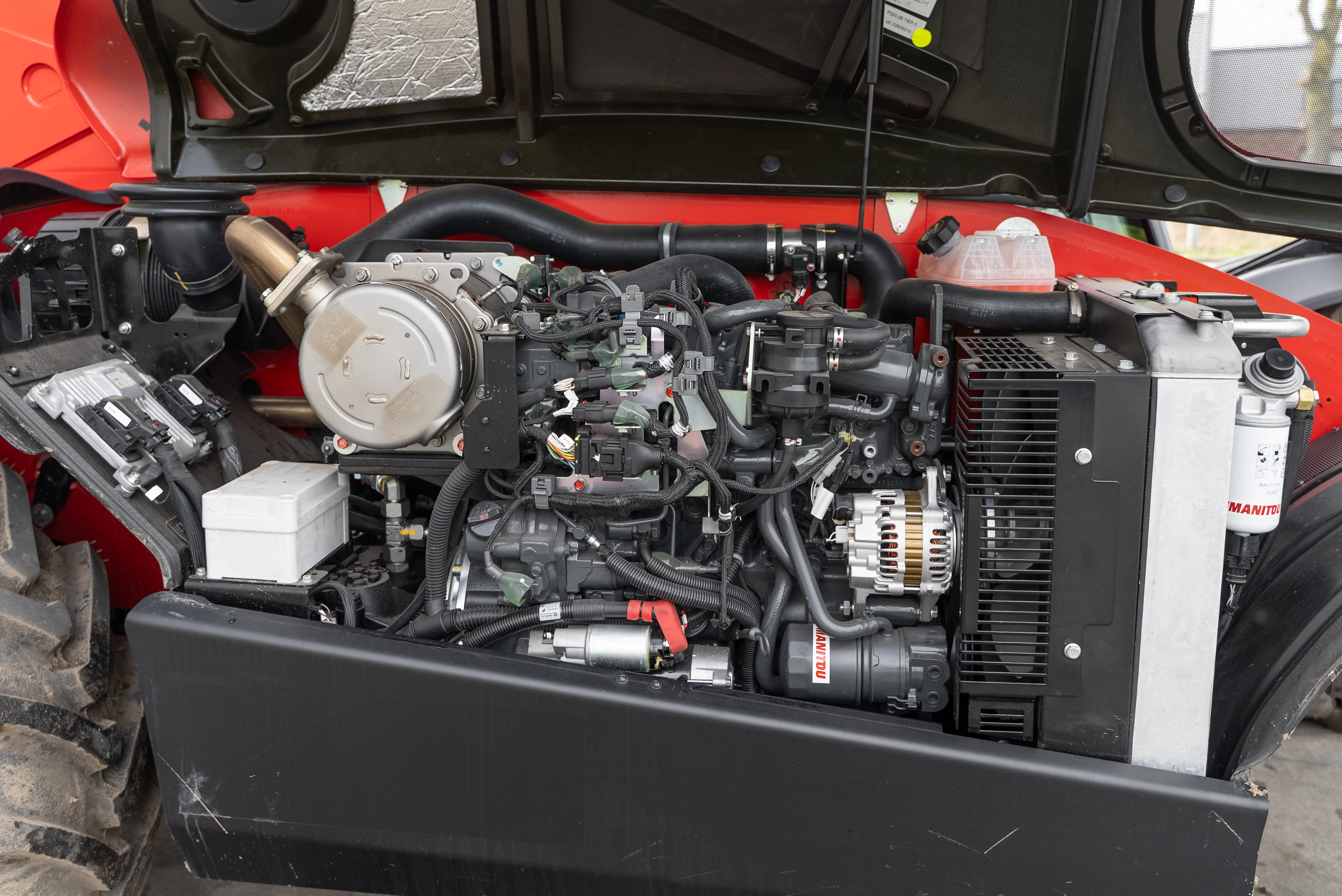 MT 930 H 75K ST5 S1 - Engine