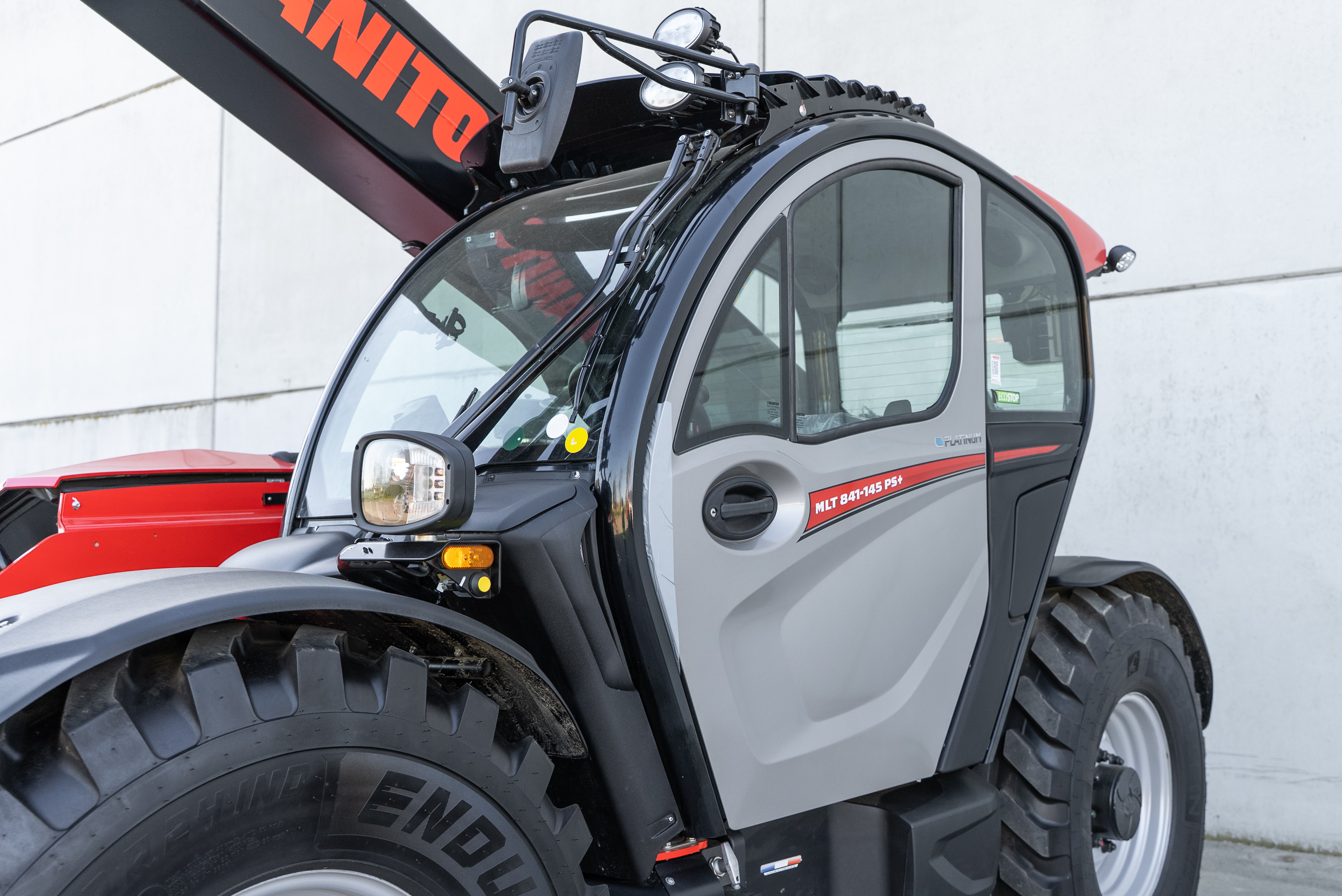 Manitou - Telehandlers - MLT 841 145 PS+ Y ST5 S1 - Product image