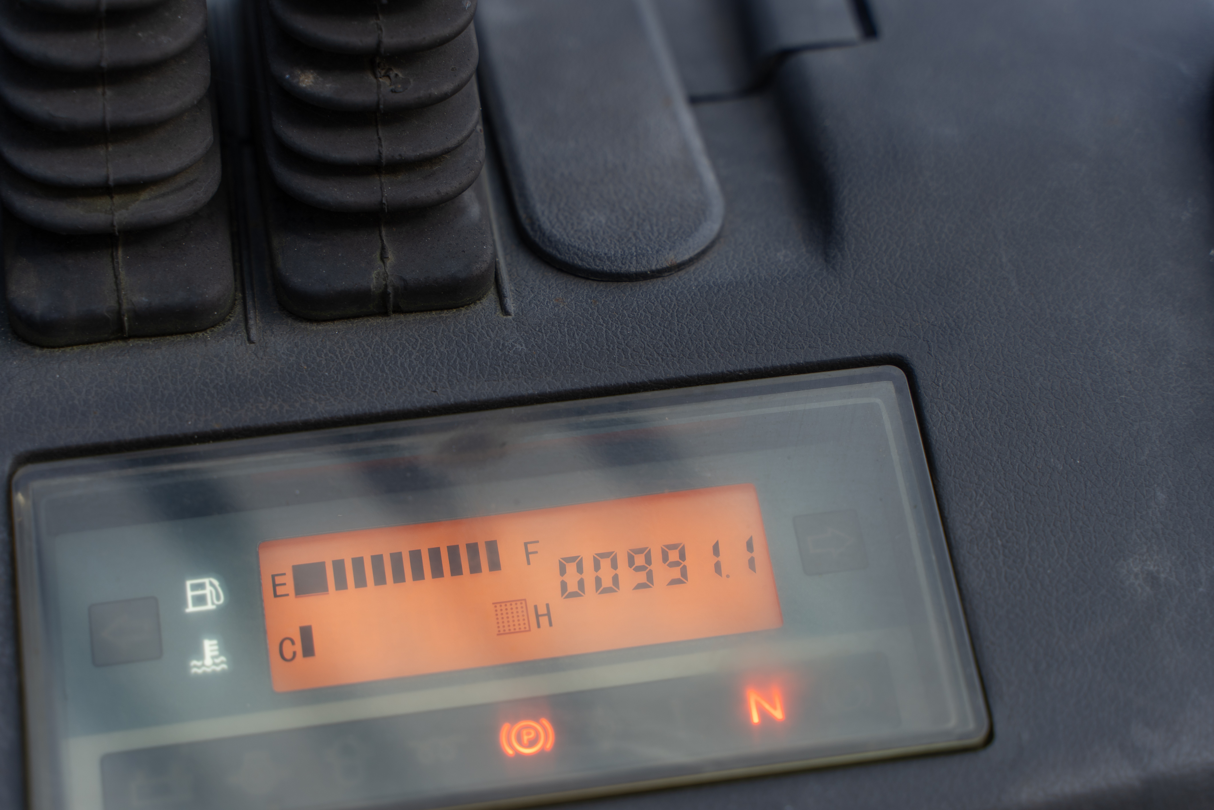 MI 25 D Y E3 S3 - Hours / Display