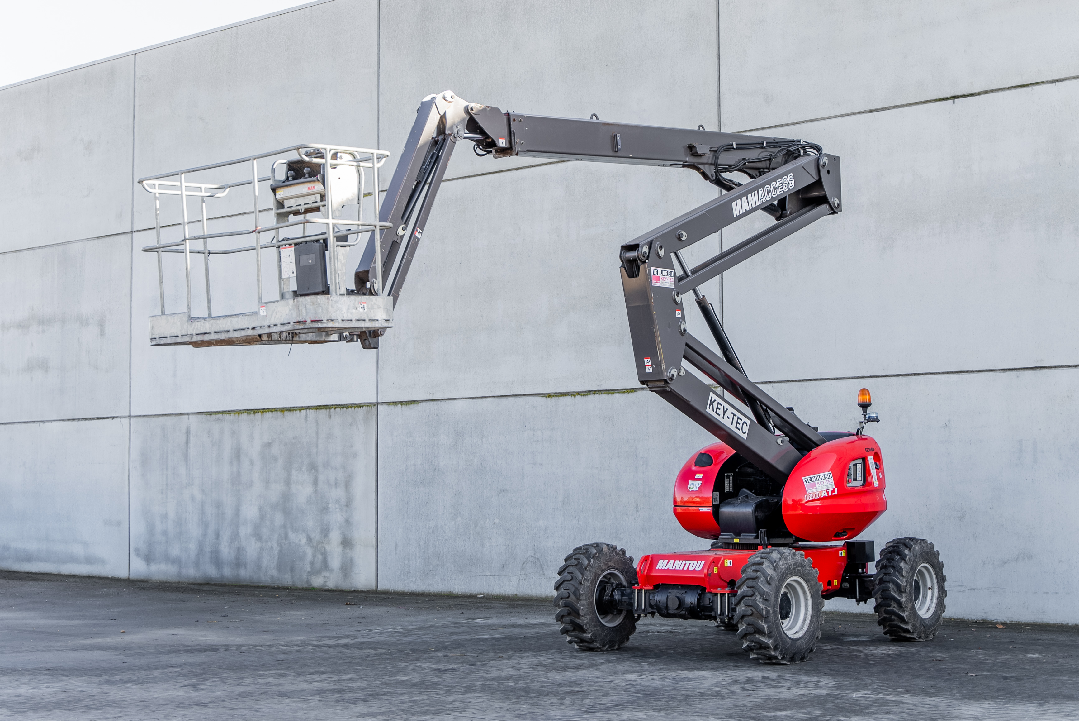 Manitou - Hoogwerkers - ATJ 180 2 RC E3 - Links voor