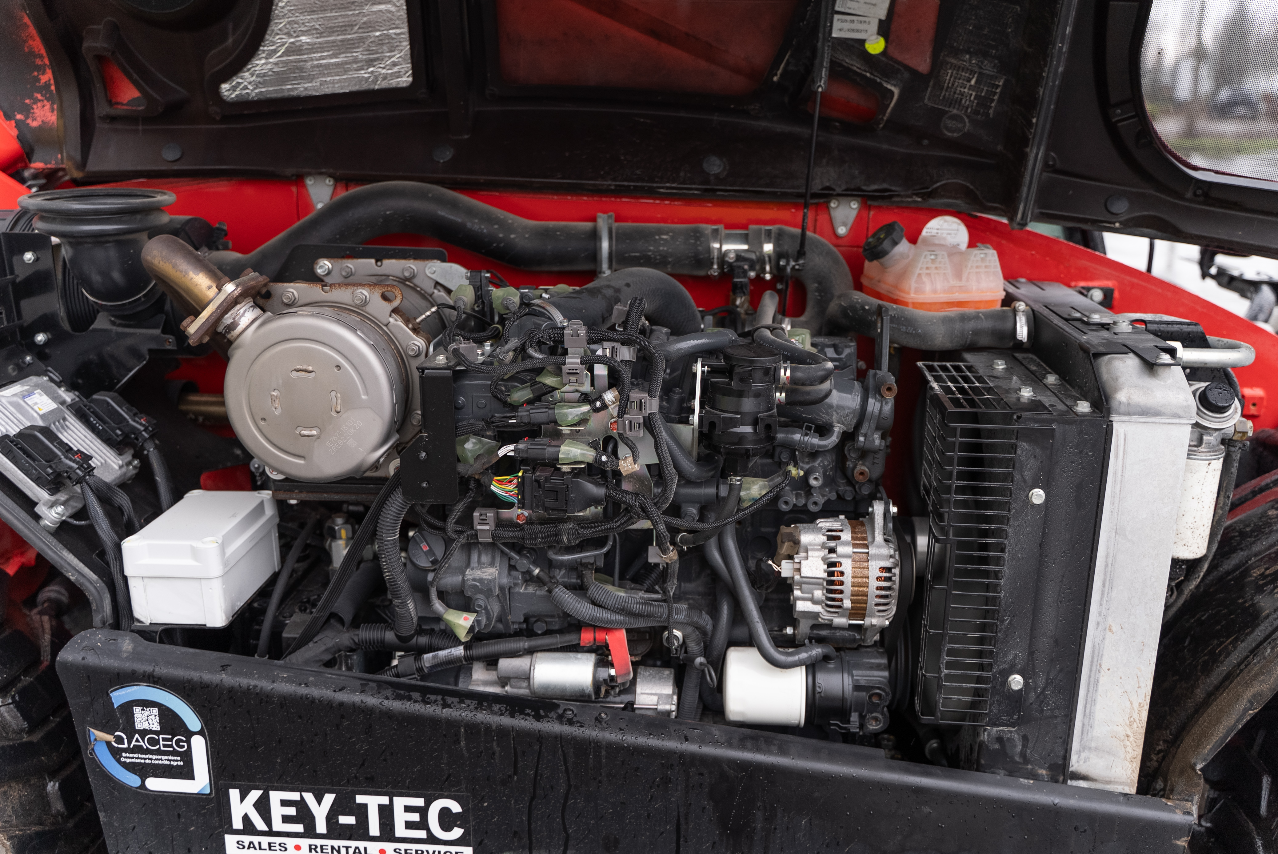 MT 625 H COMFORT 75K ST5 S1 - Engine