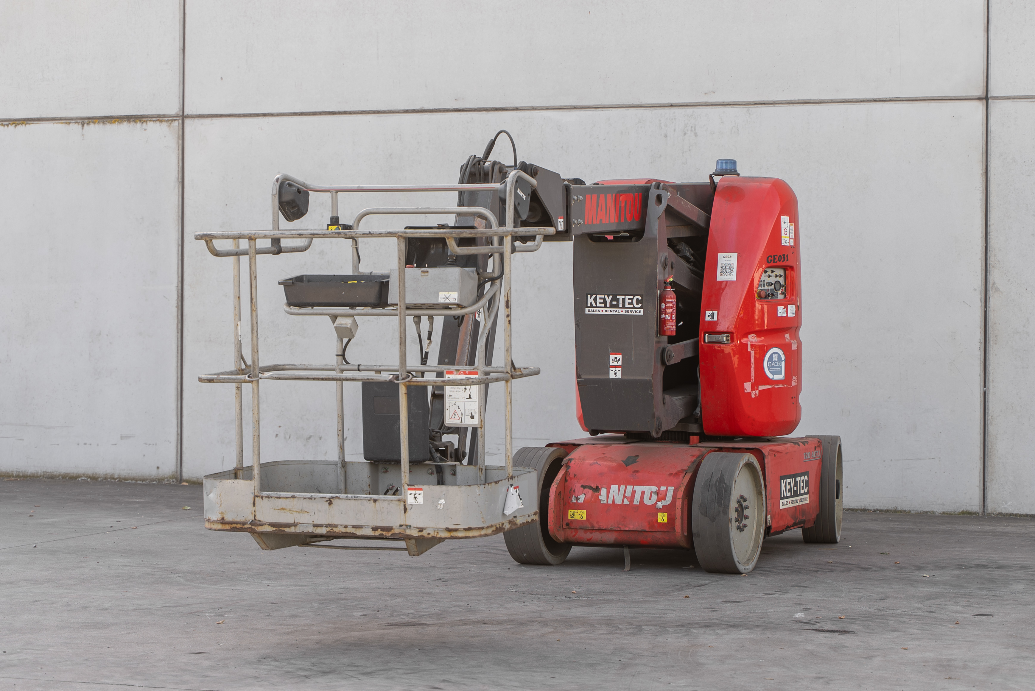 AETJ 120 COMPACT 2 3D - Front left